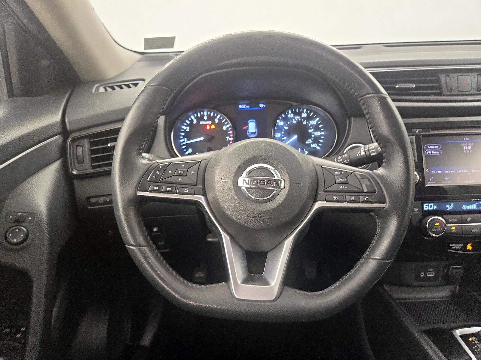 2018 Nissan Rogue SV - Photo 11