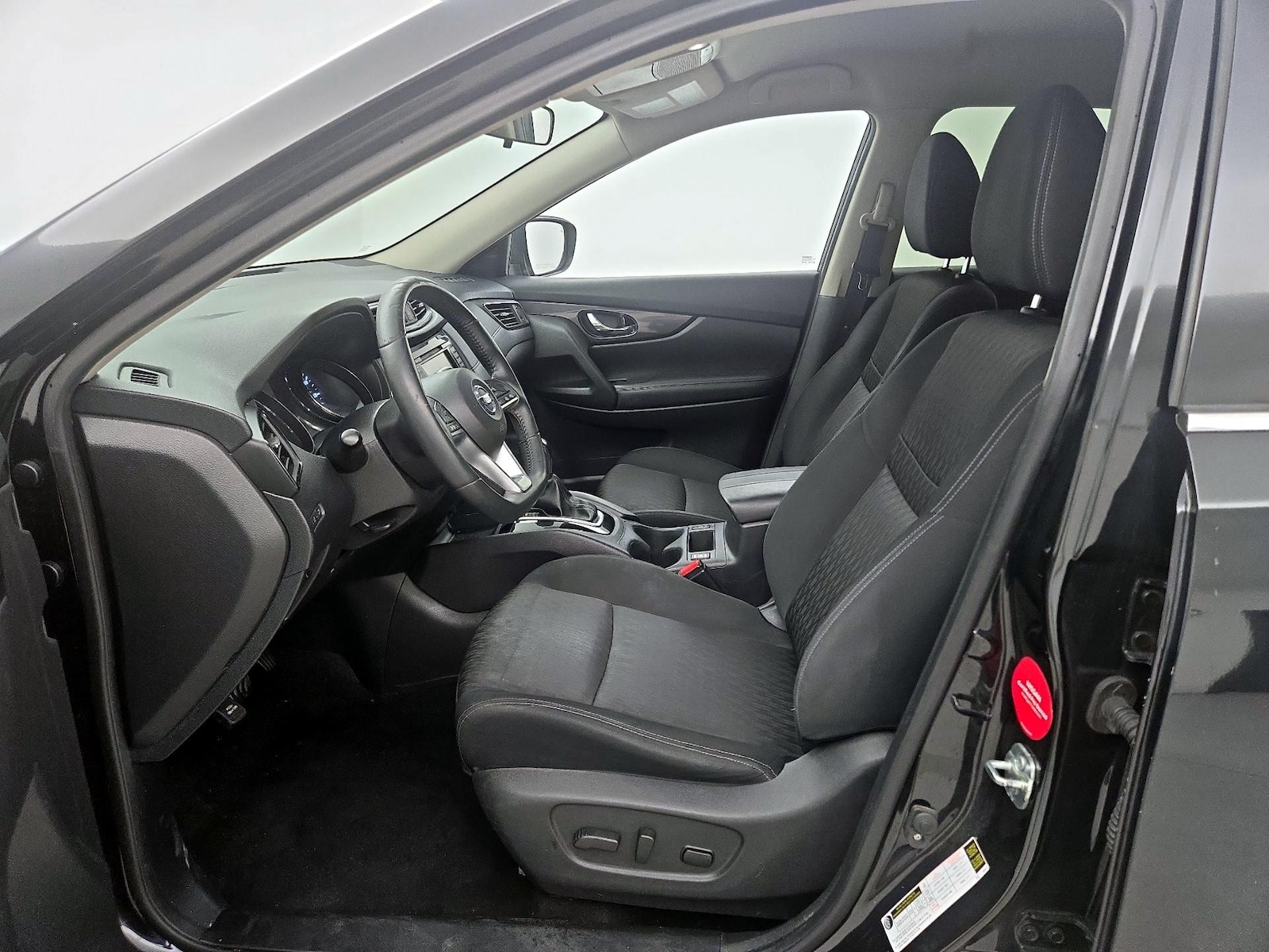 2018 Nissan Rogue SV - Photo 12