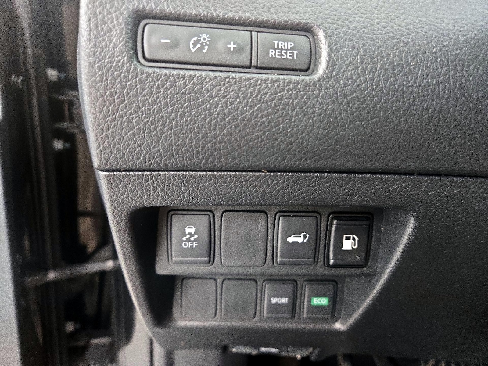2018 Nissan Rogue SV - Photo 14