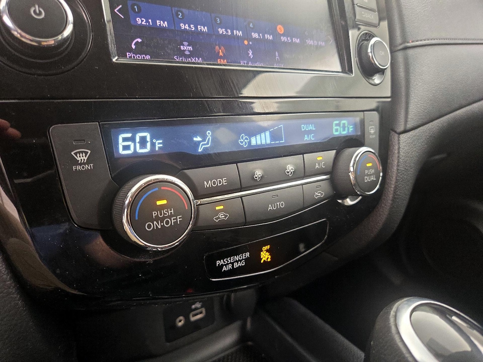 2018 Nissan Rogue SV - Photo 17