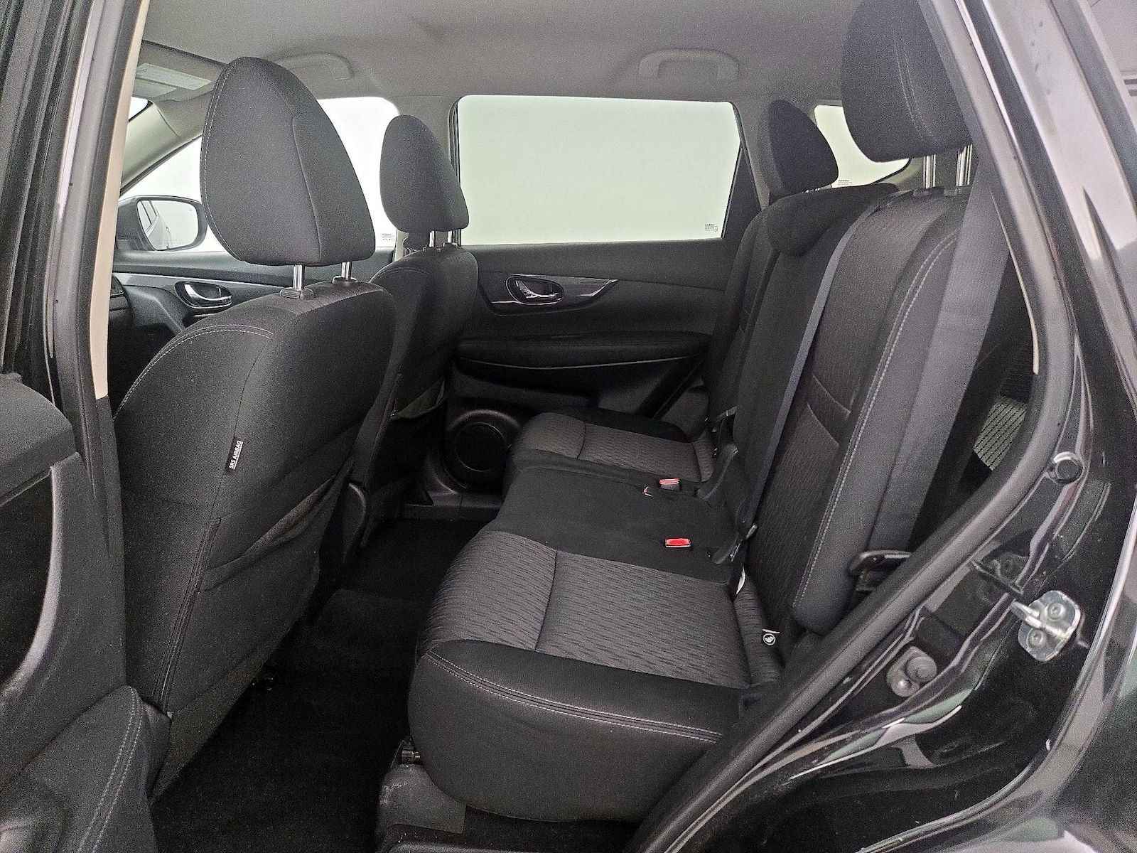2018 Nissan Rogue SV - Photo 20