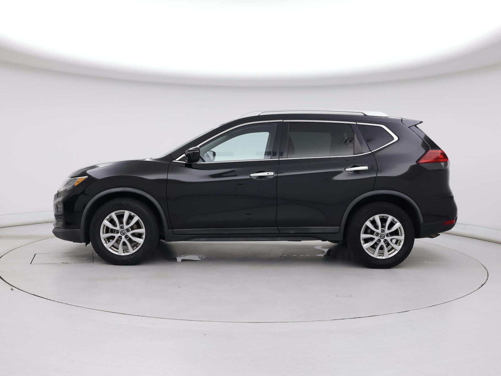 2018 Nissan Rogue SV - Photo 4