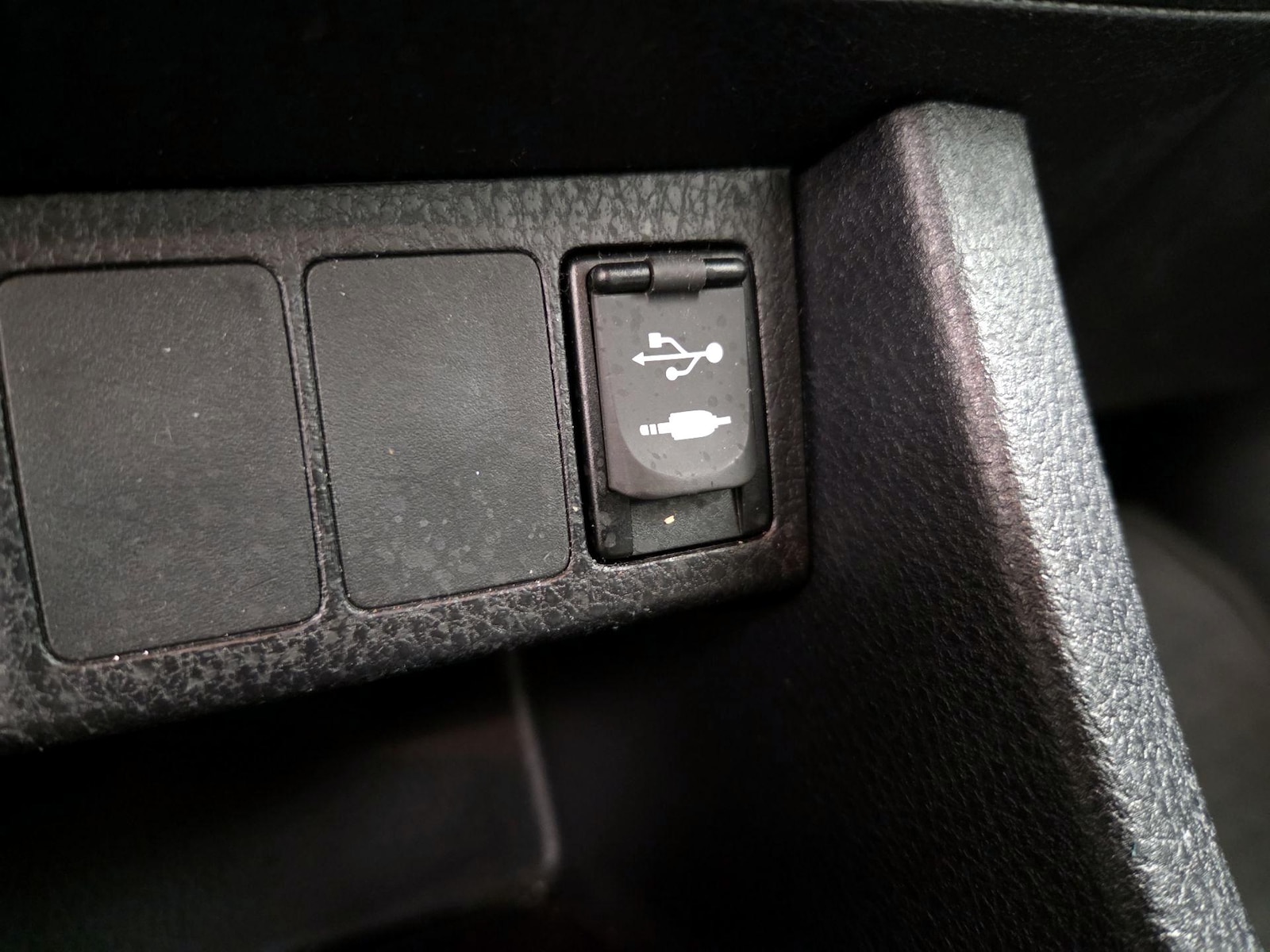 2014 Toyota Corolla LE - Photo 19