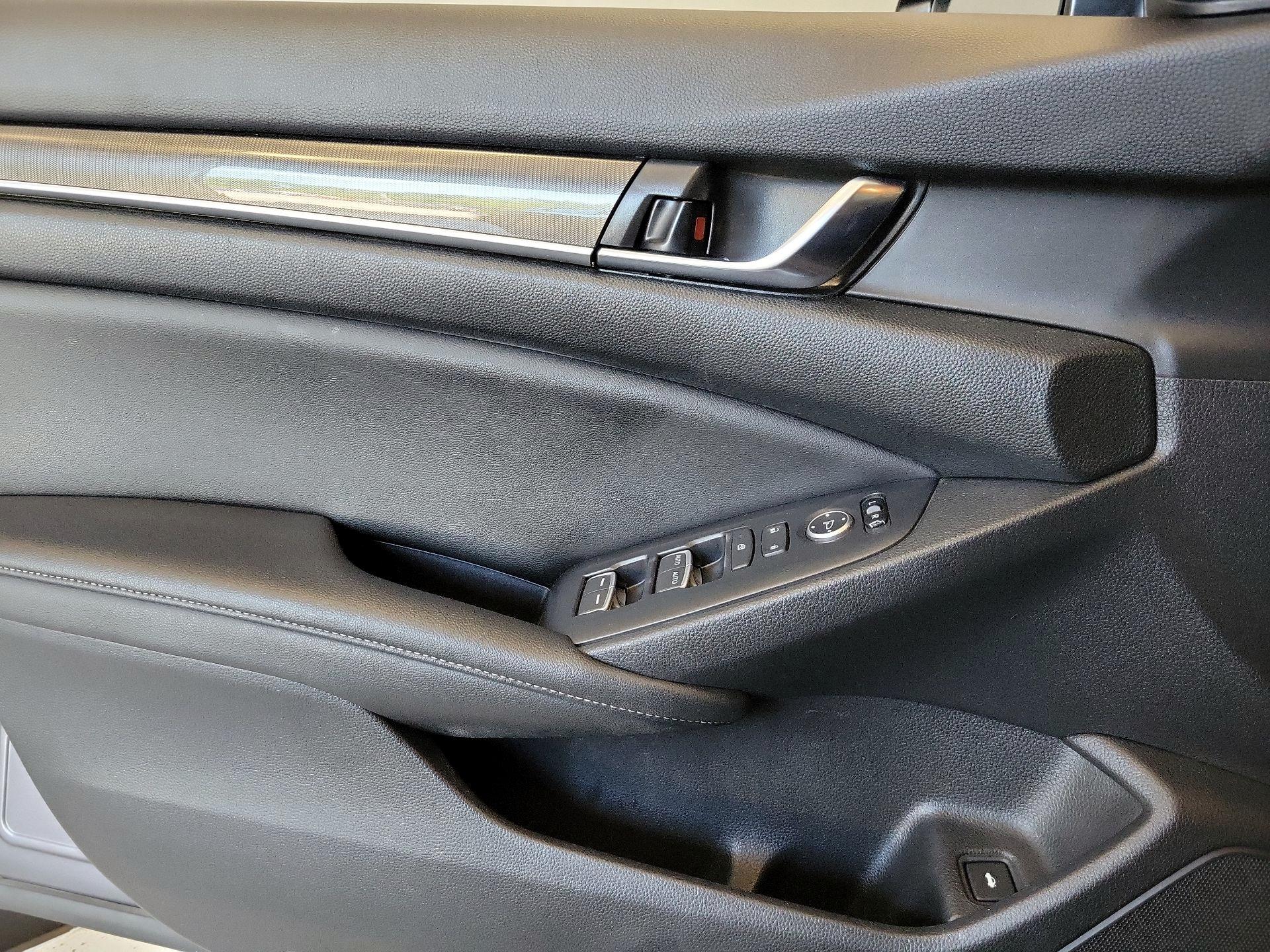 Thumbnail: 2019 Honda Accord - 12