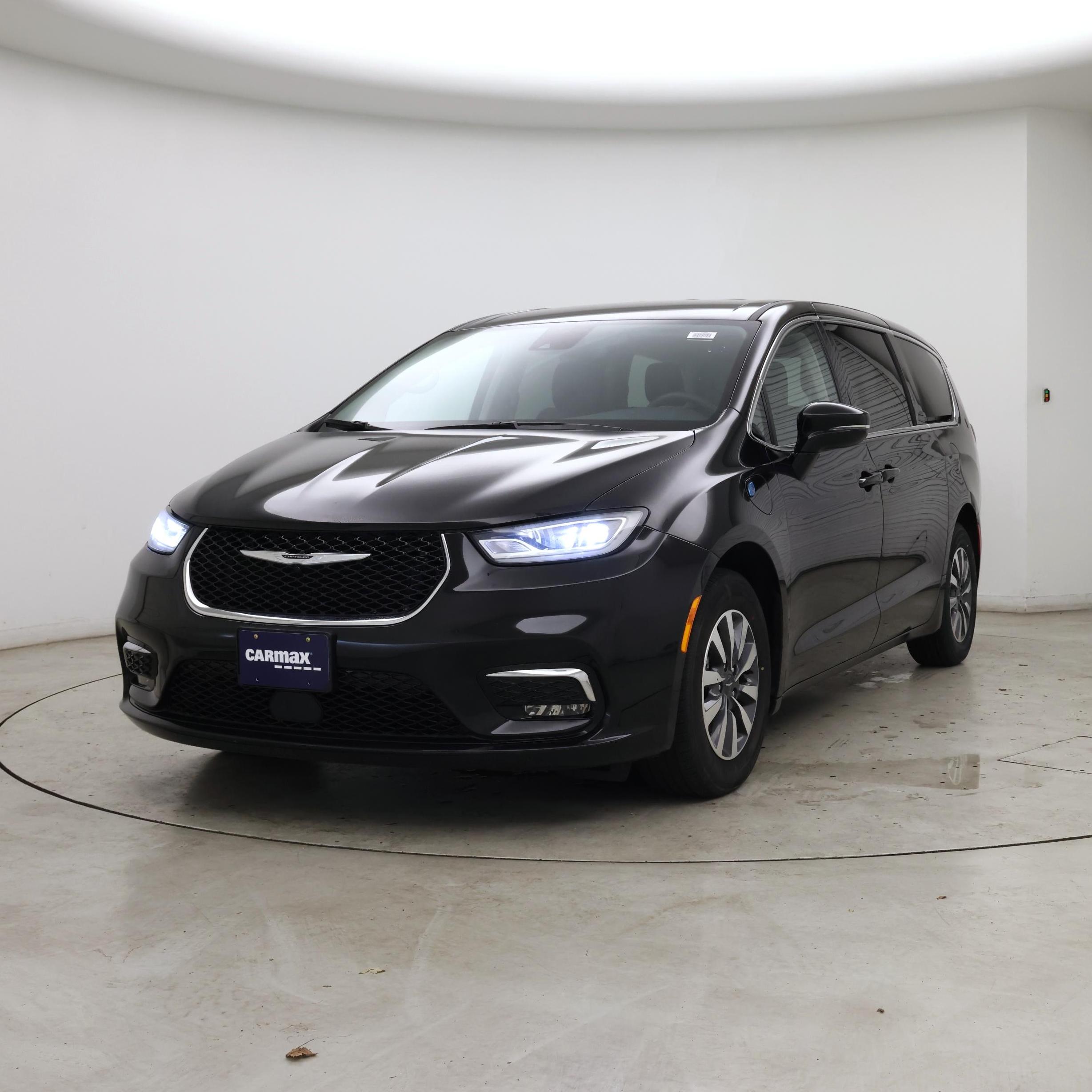 Thumbnail: 2024 Chrysler Pacifica - 4