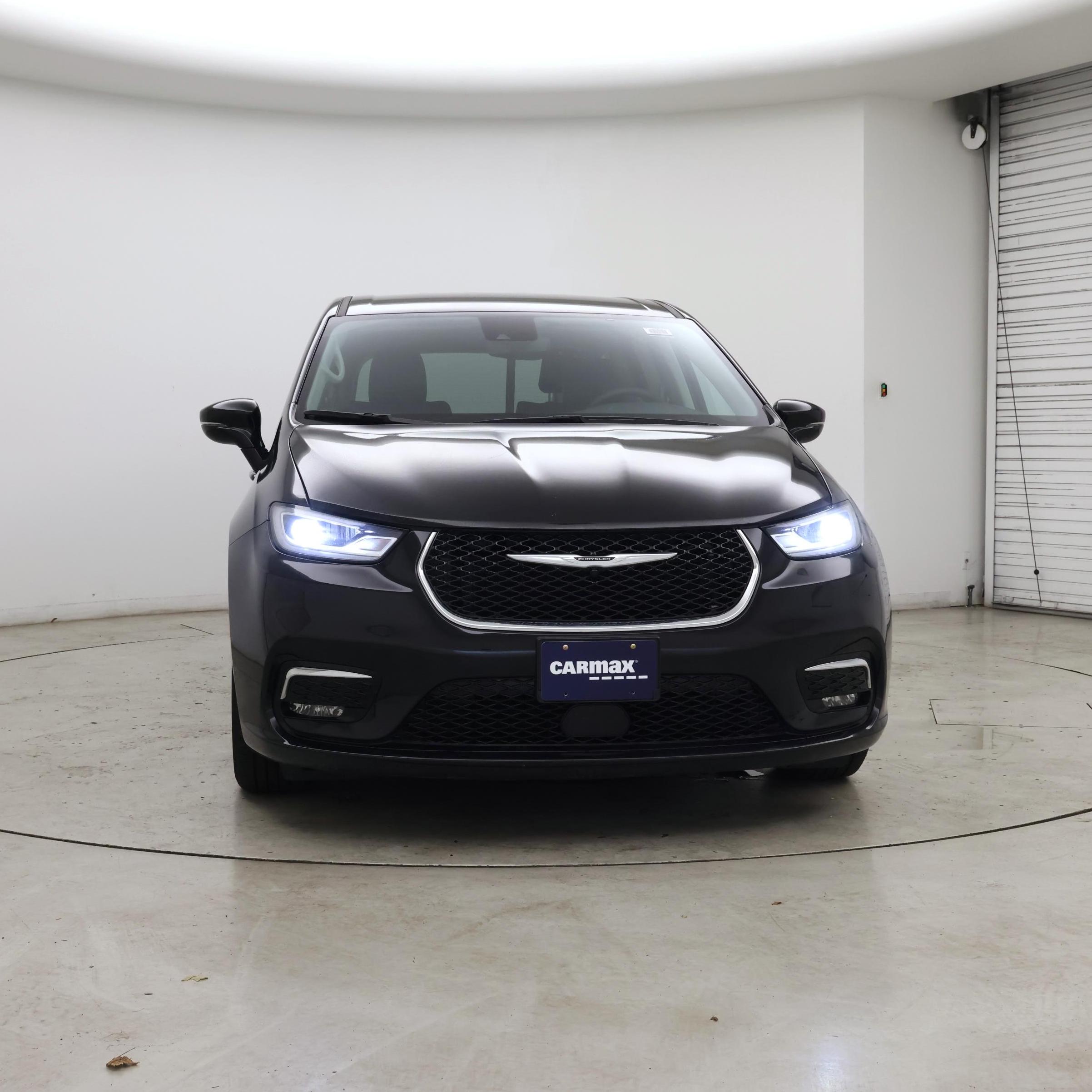 Thumbnail: 2024 Chrysler Pacifica - 5