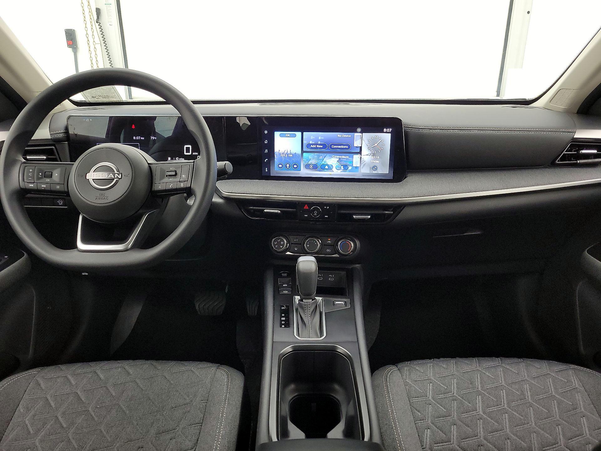Thumbnail: 2025 Nissan Kicks - 9