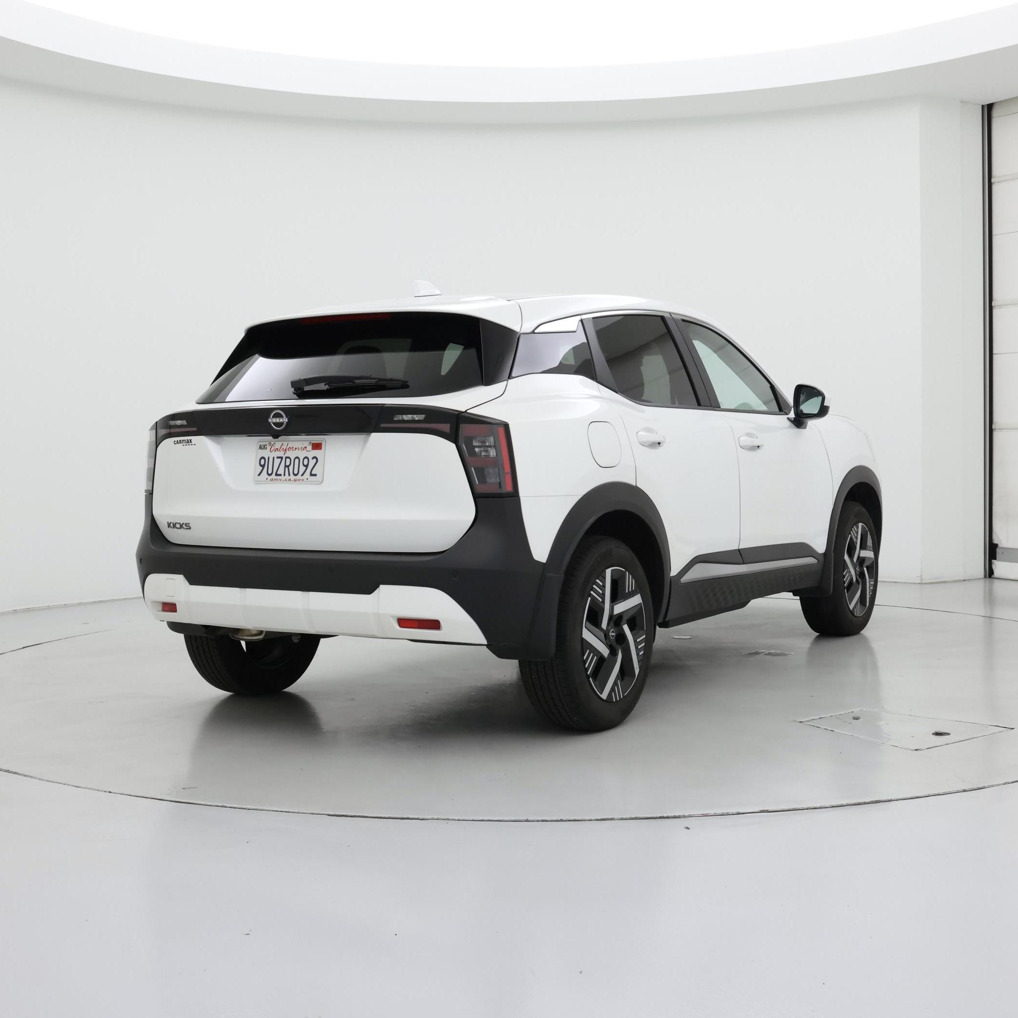 Thumbnail: 2025 Nissan Kicks - 8
