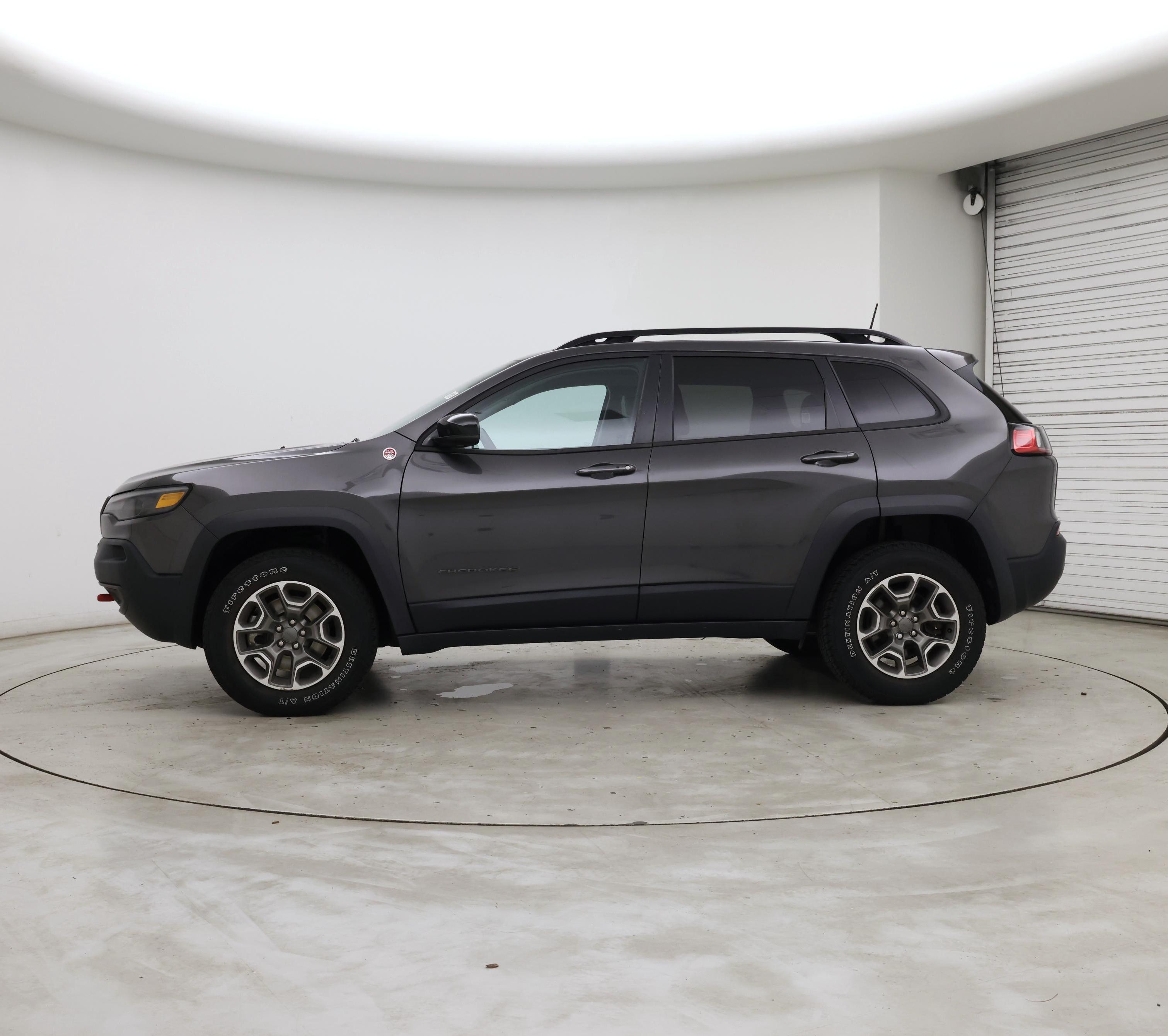 Thumbnail: 2022 Jeep Cherokee - 3