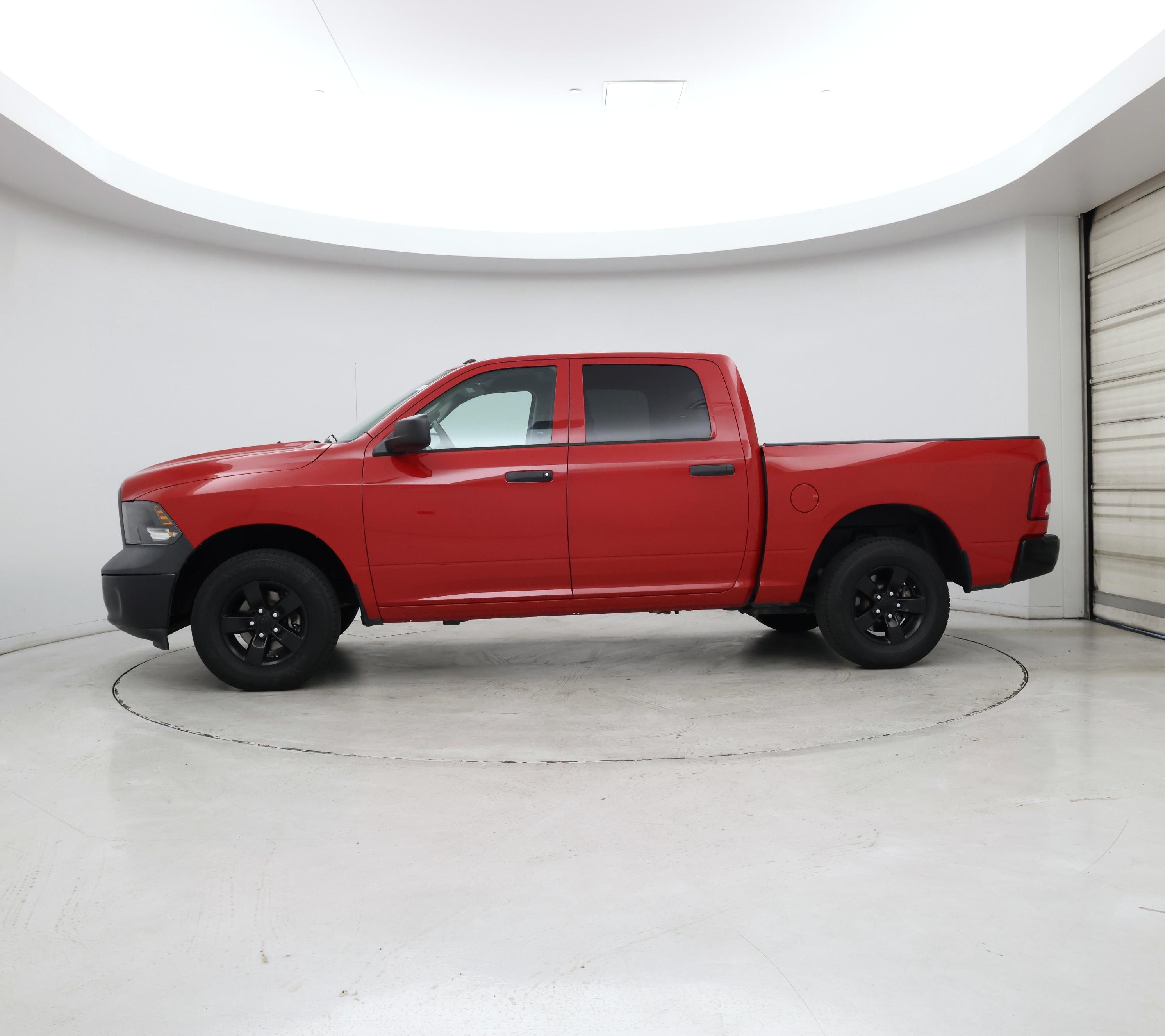 Thumbnail: 2021 RAM 1500 Classic - 2