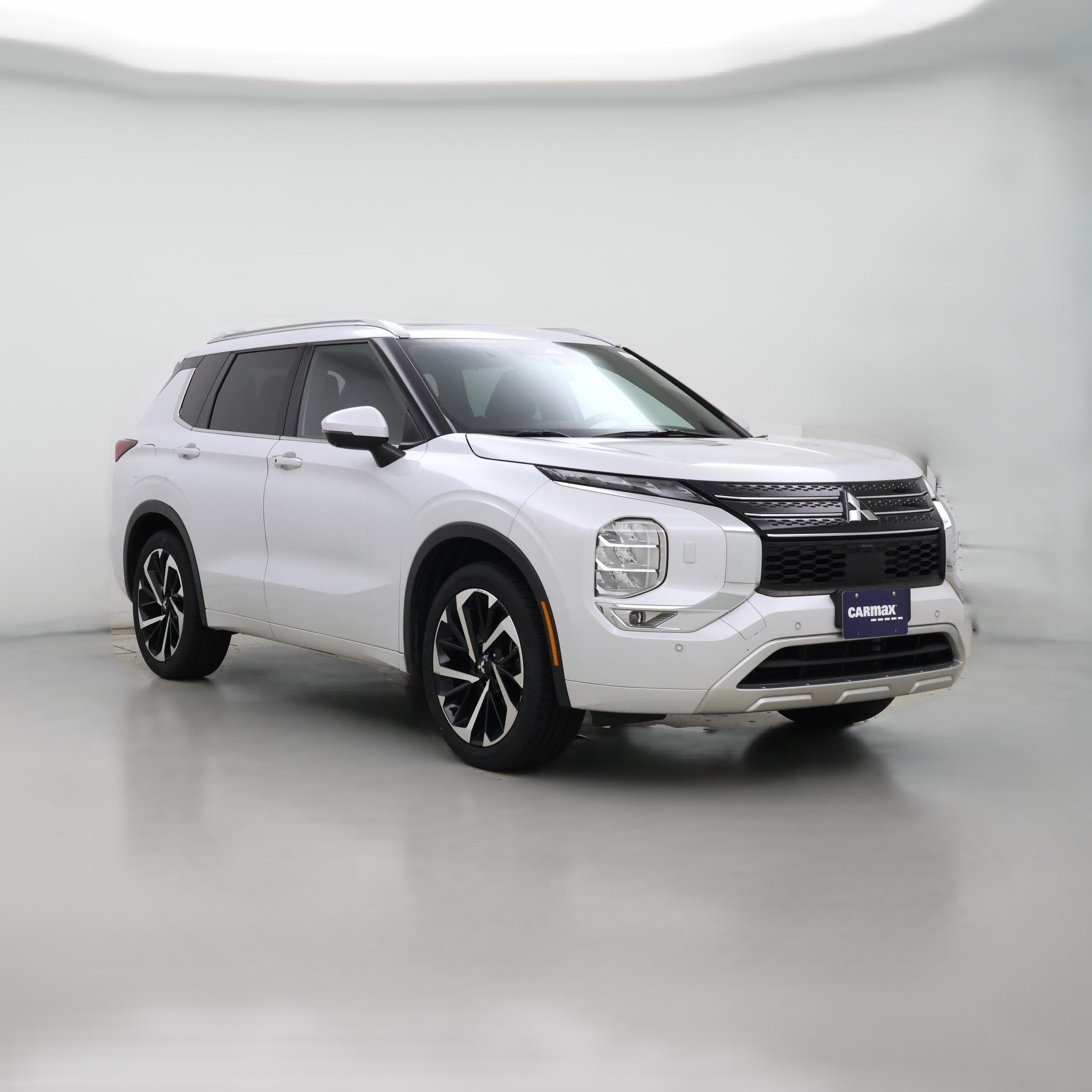 Thumbnail: 2022 Mitsubishi Outlander - 1