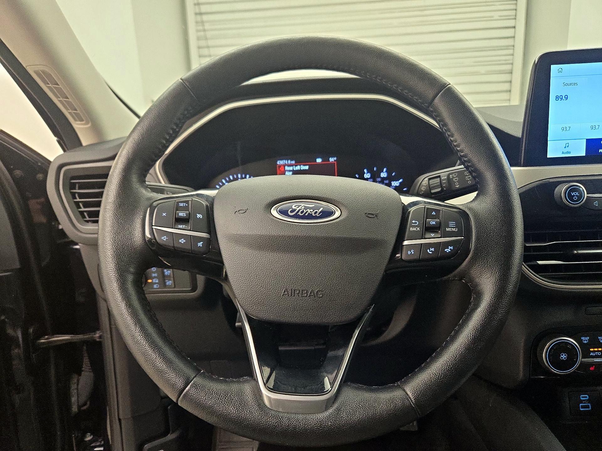 Thumbnail: 2021 Ford Escape - 10