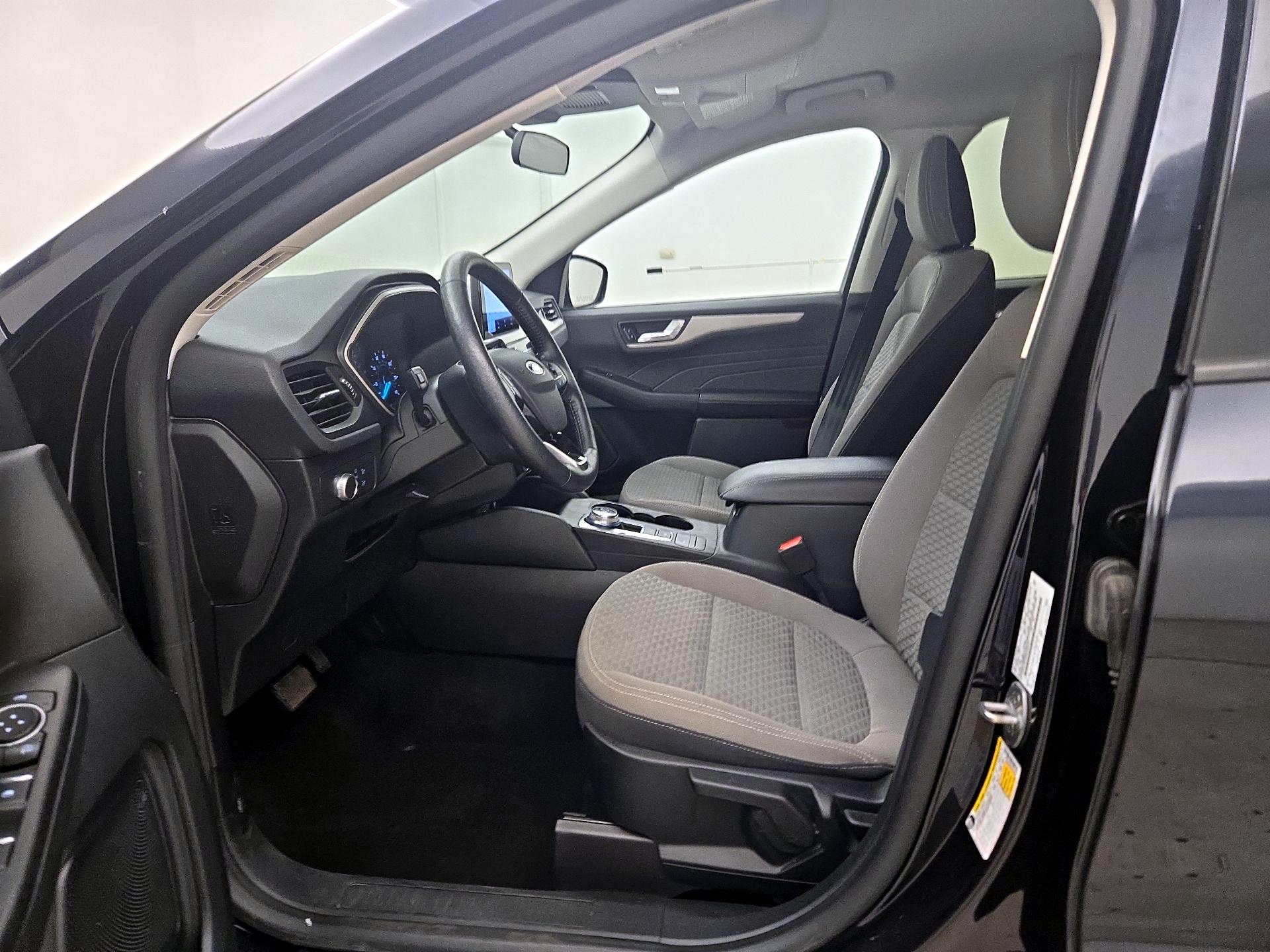 Thumbnail: 2021 Ford Escape - 11