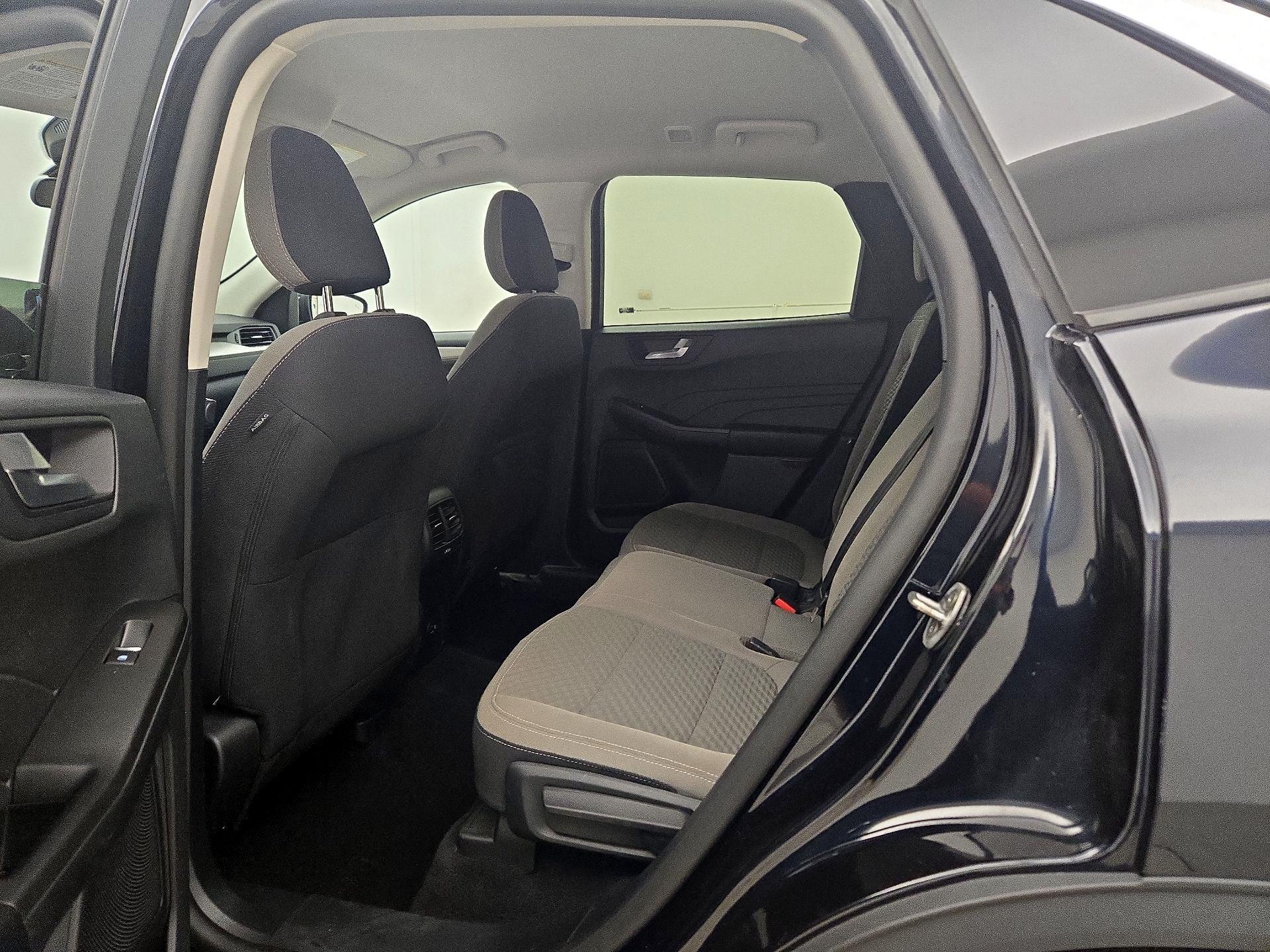 Thumbnail: 2021 Ford Escape - 19