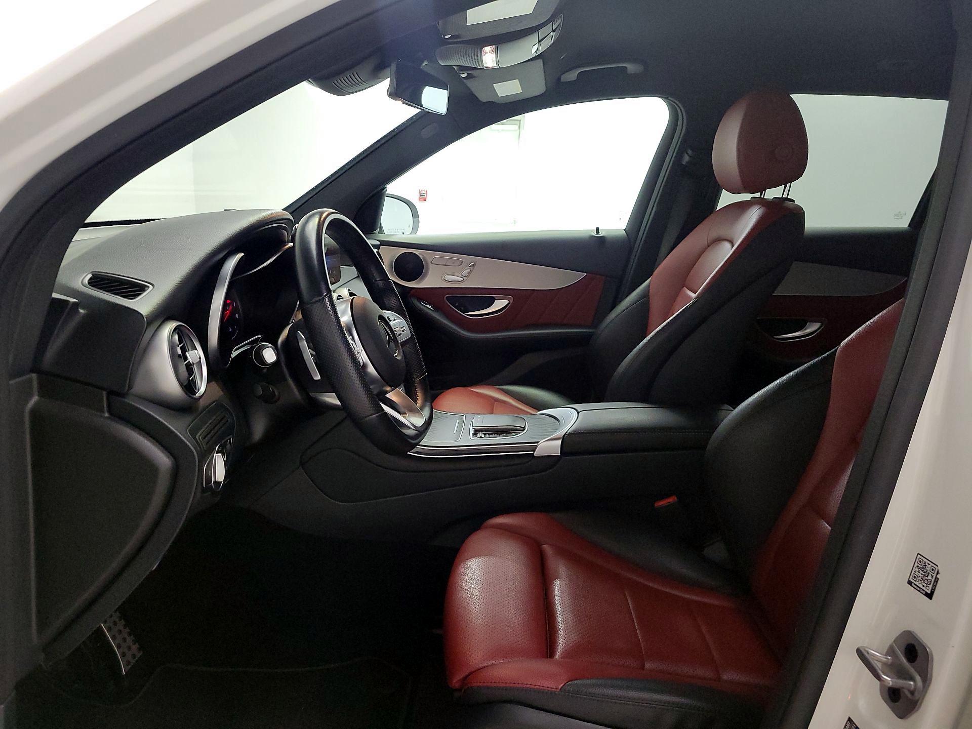 Thumbnail: 2022 Mercedes-Benz GLC - 11