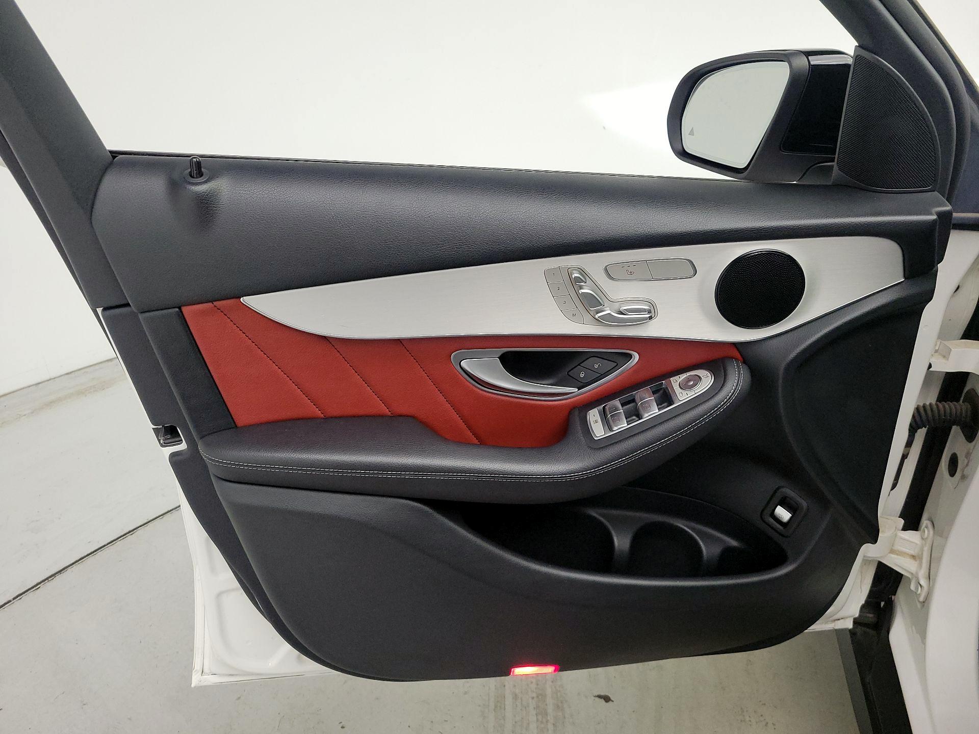 Thumbnail: 2022 Mercedes-Benz GLC - 12