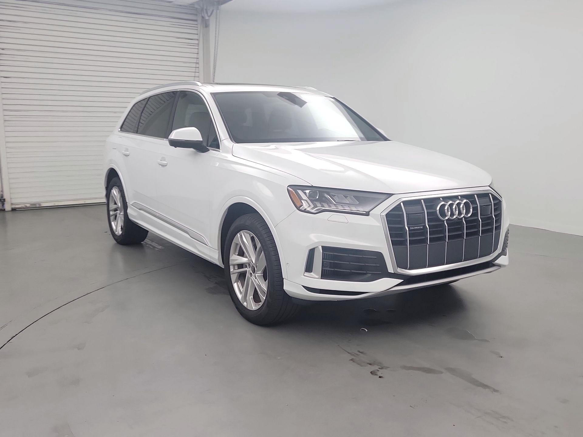 Thumbnail: 2023 Audi Q7 - 1