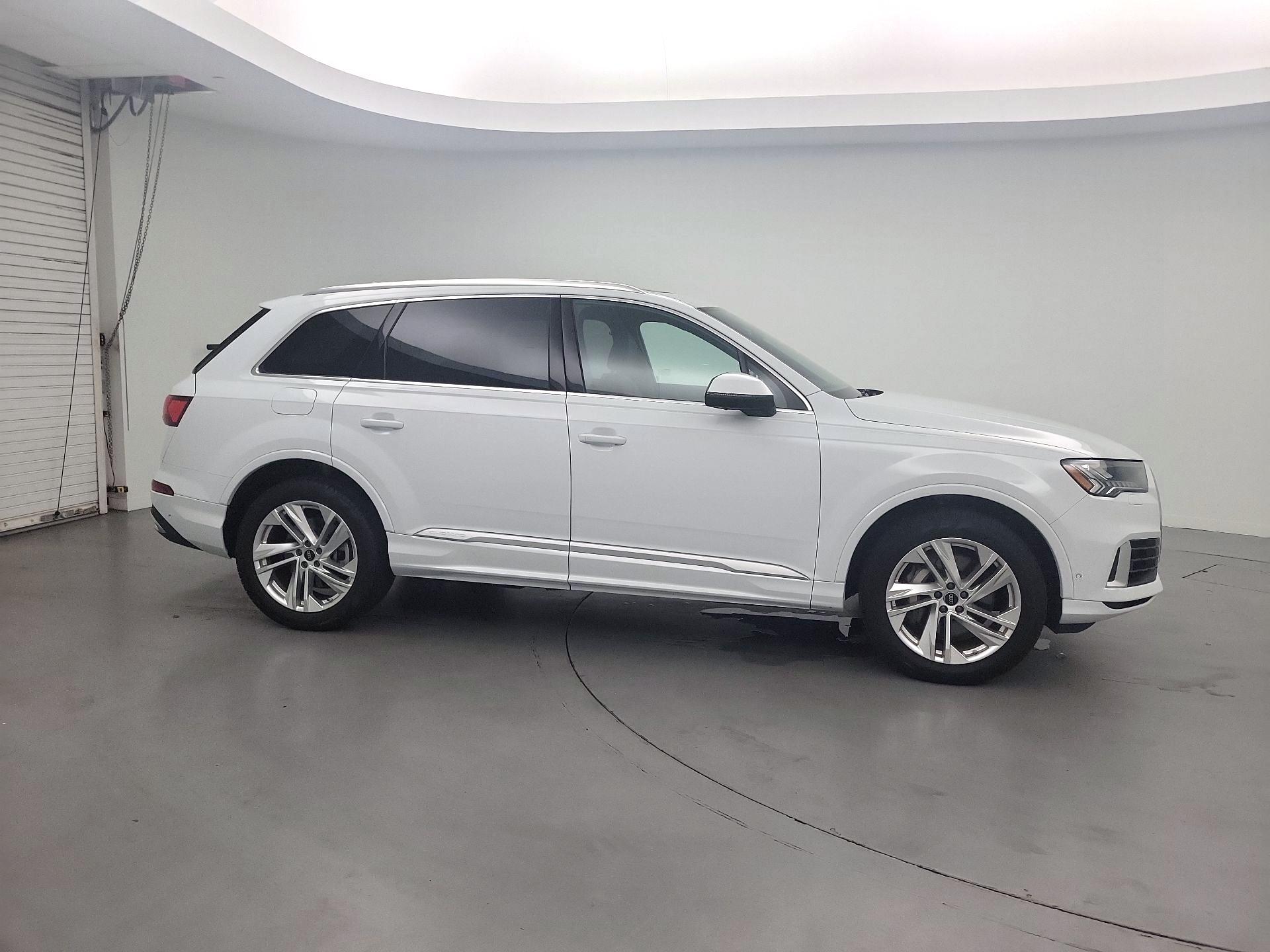 Thumbnail: 2023 Audi Q7 - 4