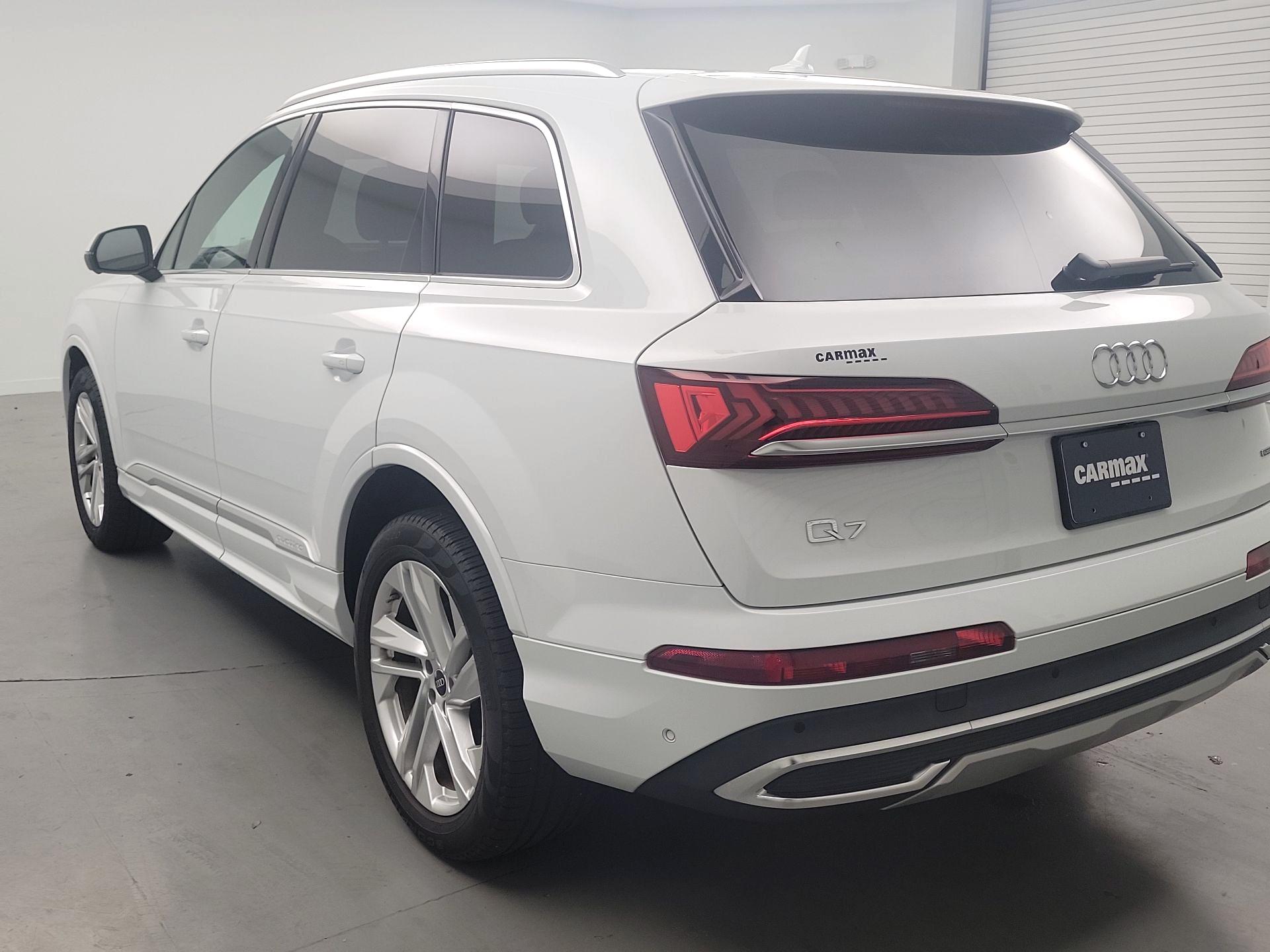 Thumbnail: 2023 Audi Q7 - 7