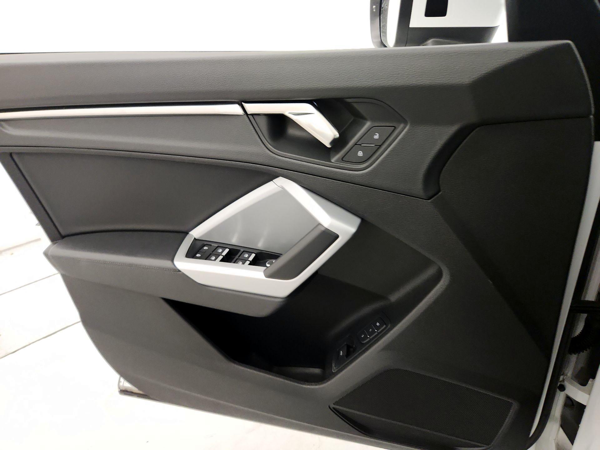 Thumbnail: 2024 Audi Q3 - 12