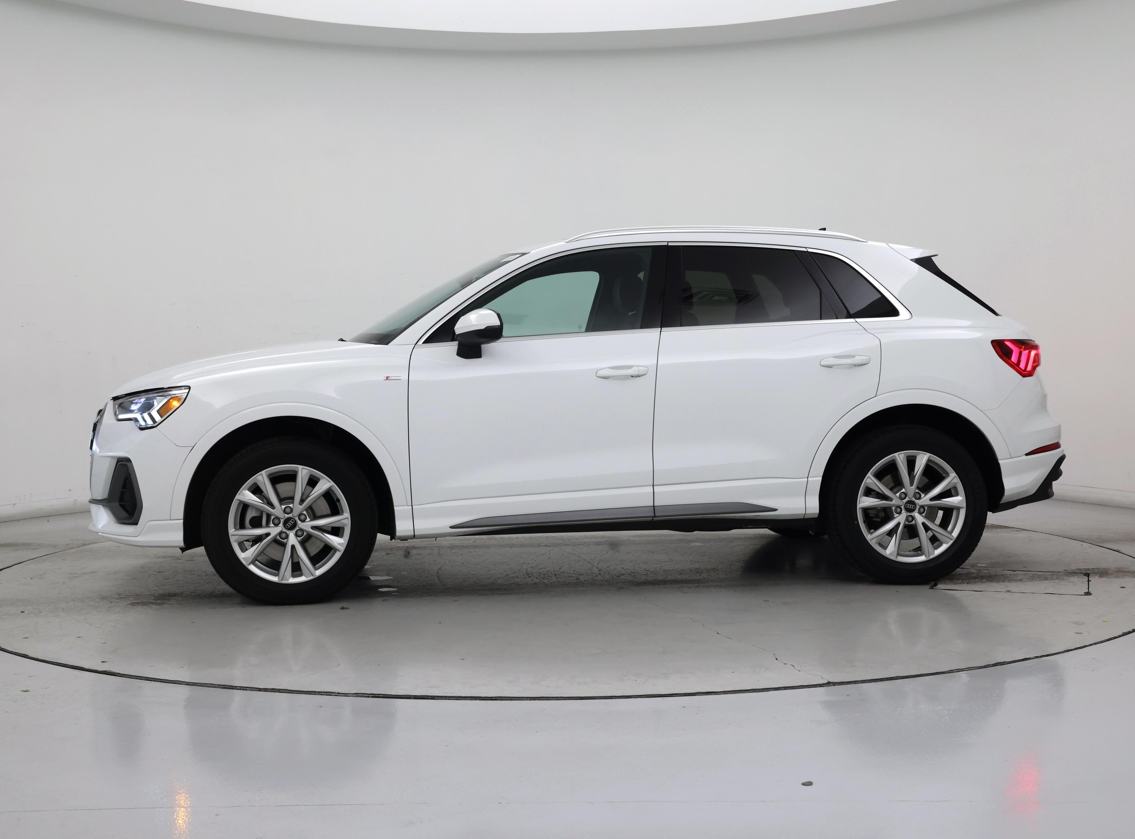 Thumbnail: 2024 Audi Q3 - 3
