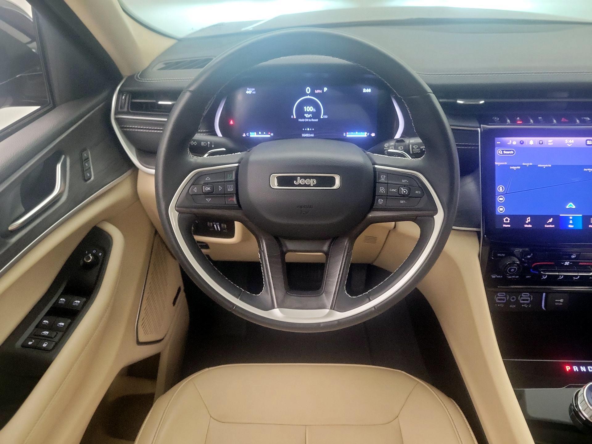 Thumbnail: 2022 Jeep Grand Cherokee - 10