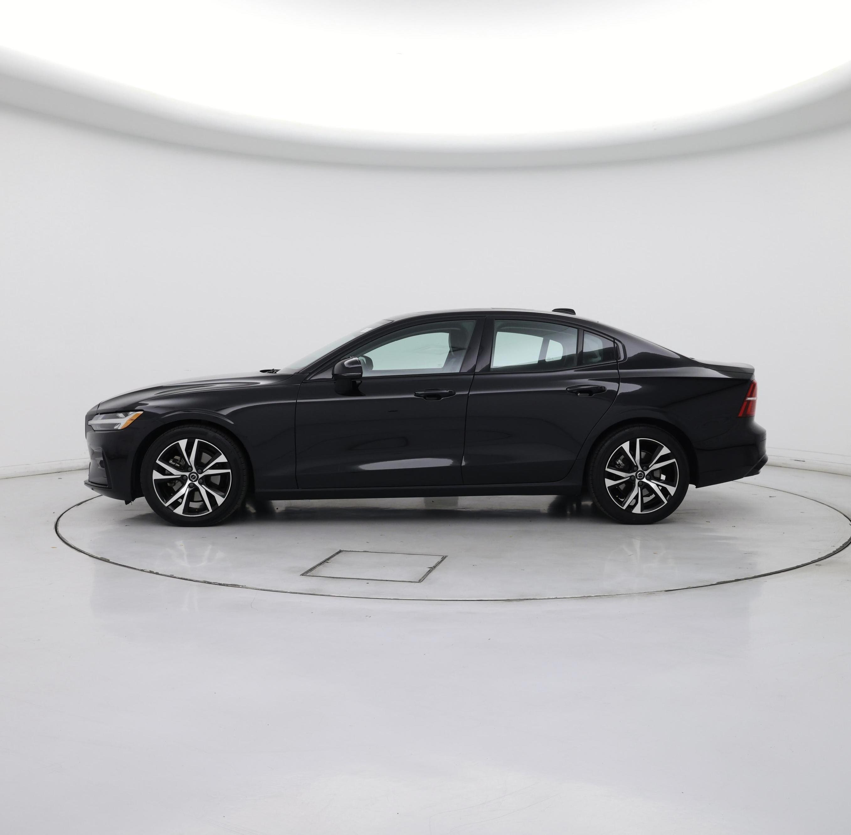 Thumbnail: 2024 Volvo S60 - 3