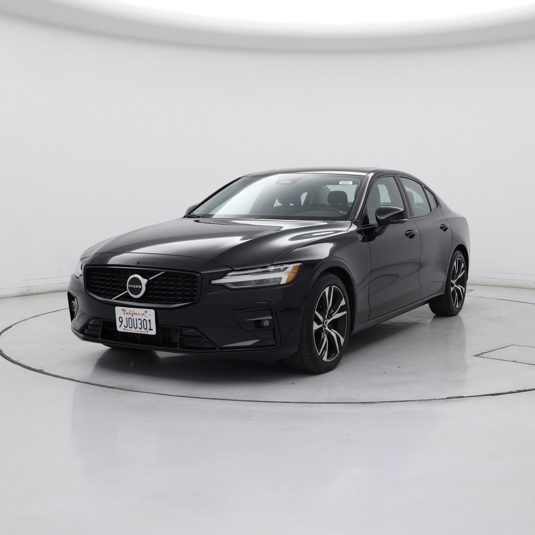 Thumbnail: 2024 Volvo S60 - 4