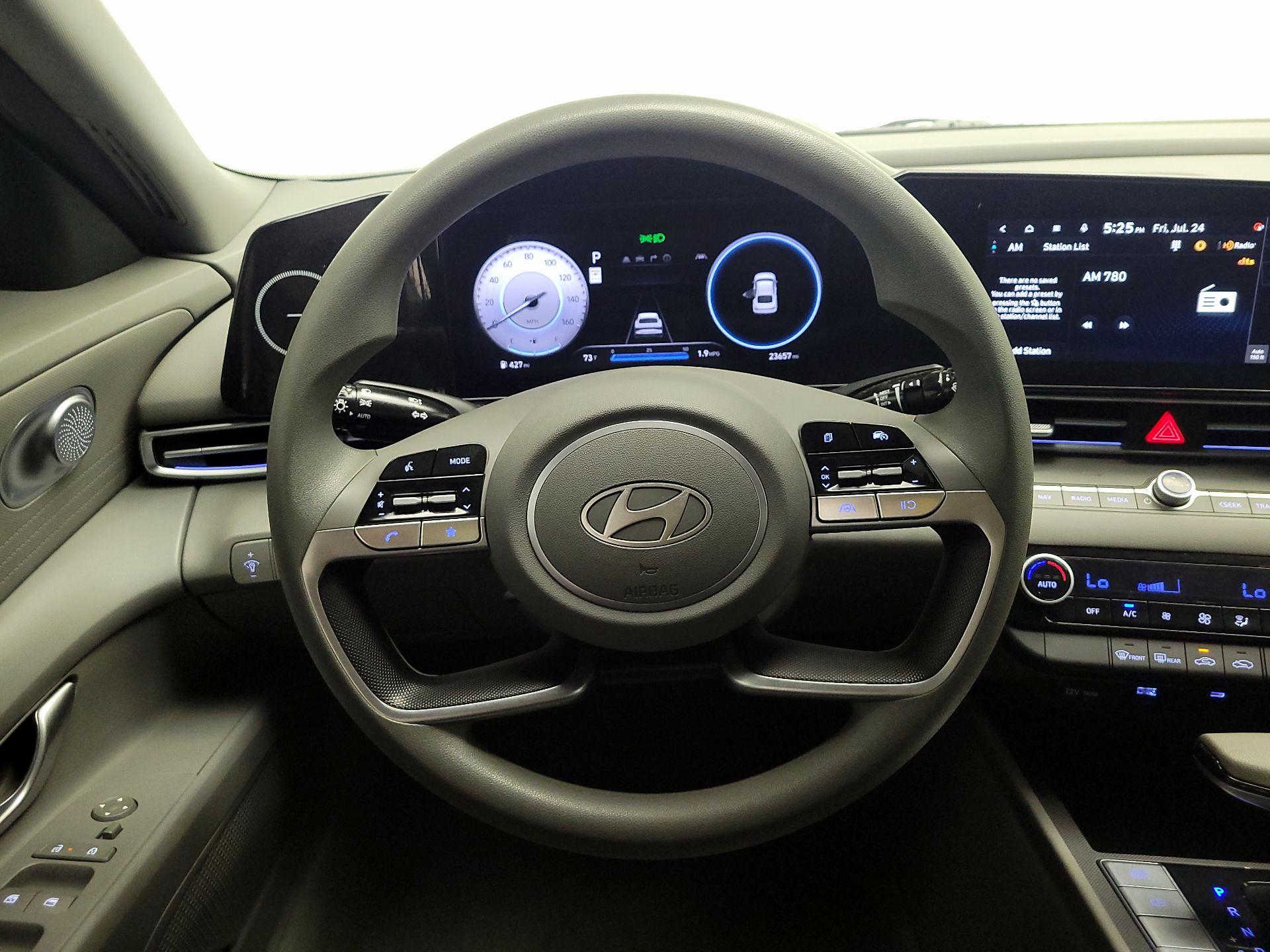Thumbnail: 2024 Hyundai Elantra - 10