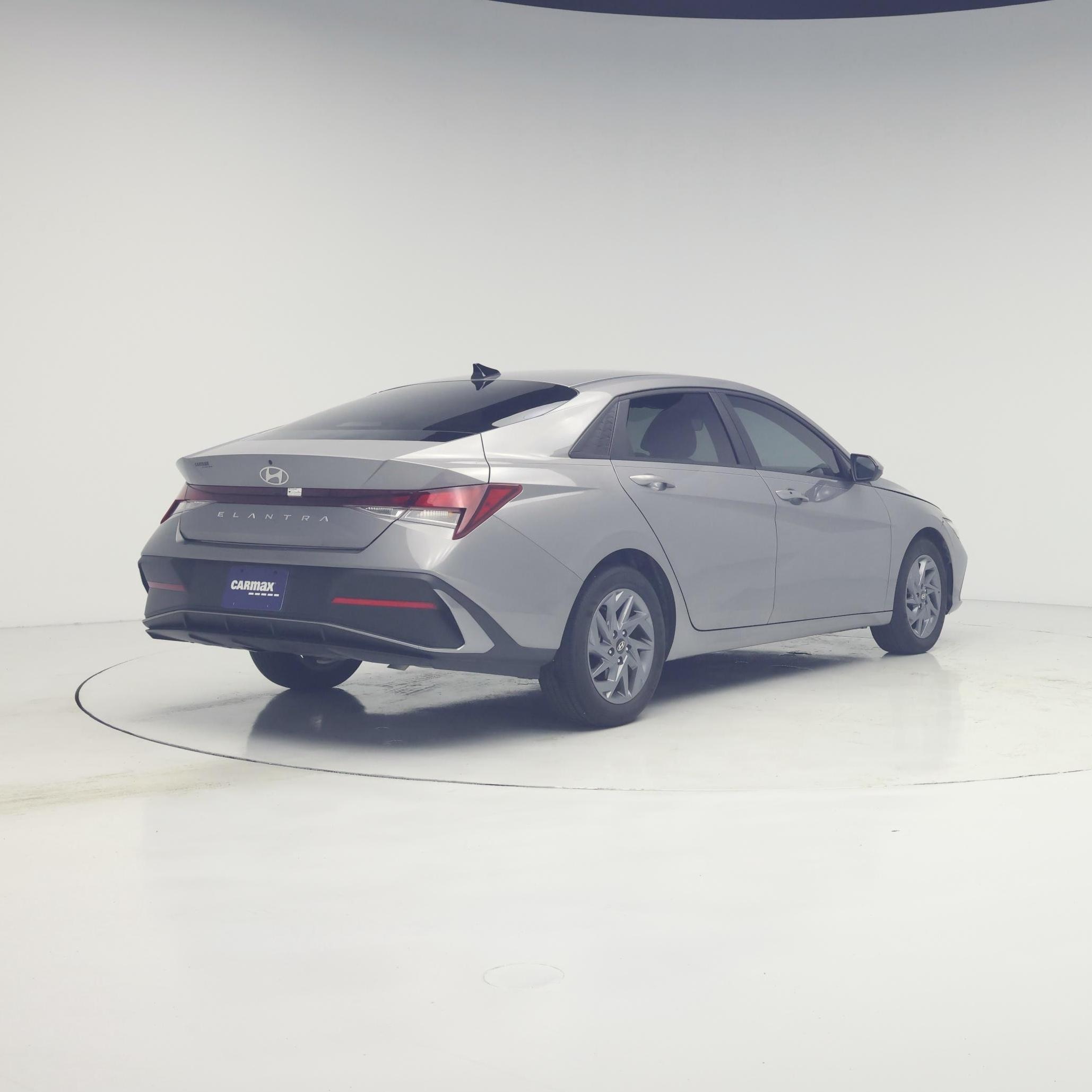 Thumbnail: 2024 Hyundai Elantra - 8
