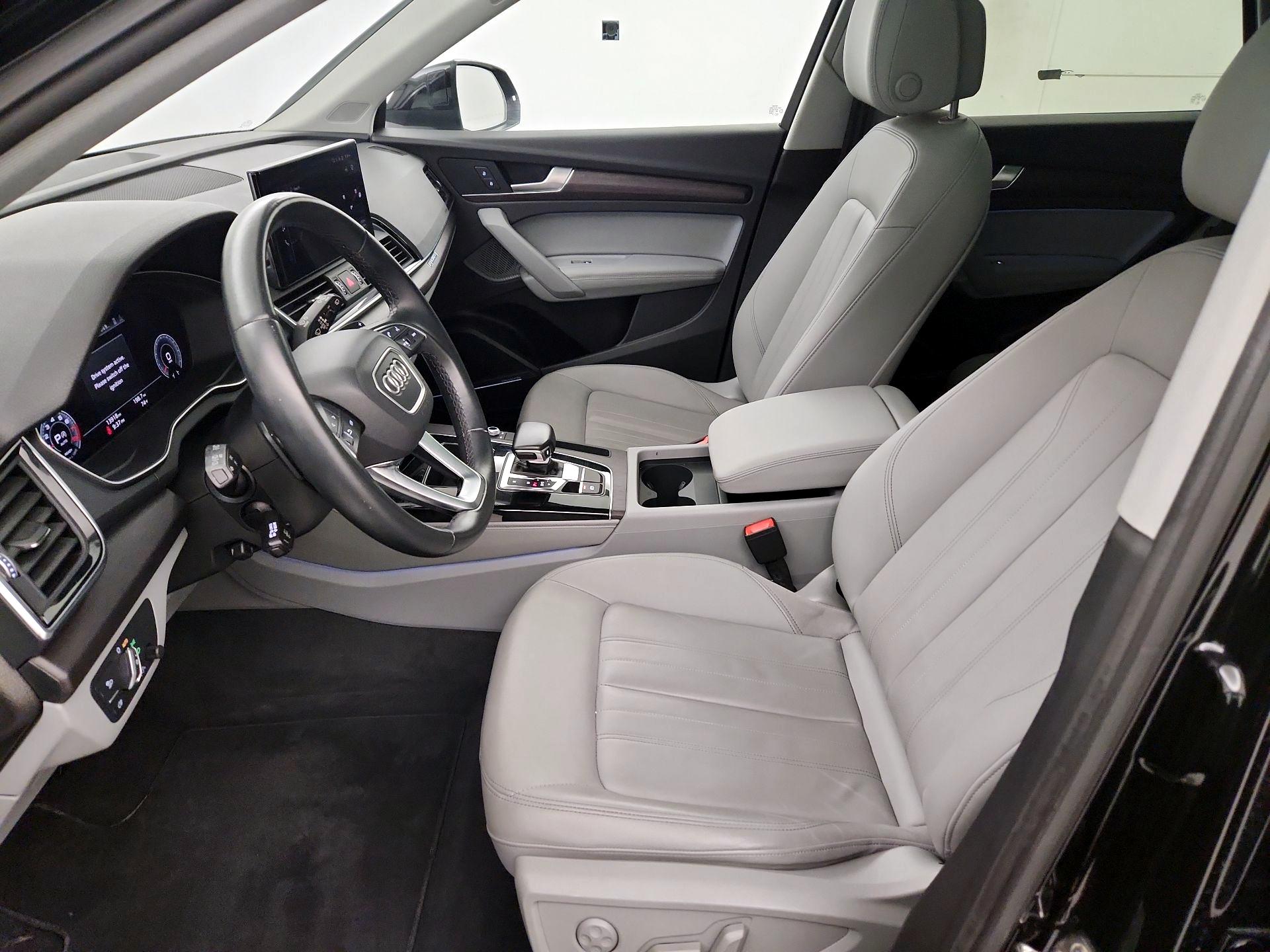 Thumbnail: 2023 Audi Q5 - 11
