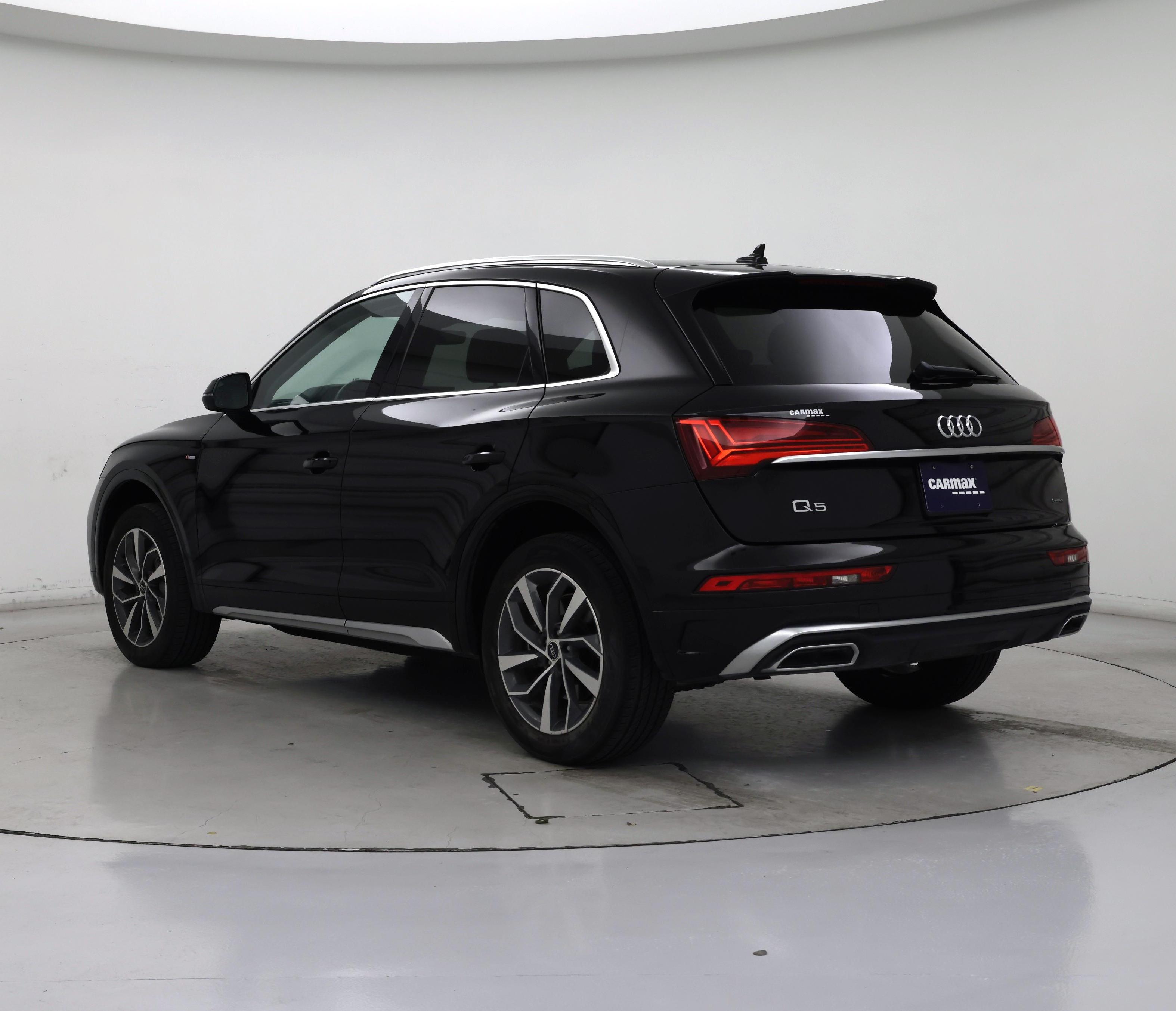 Thumbnail: 2023 Audi Q5 - 2
