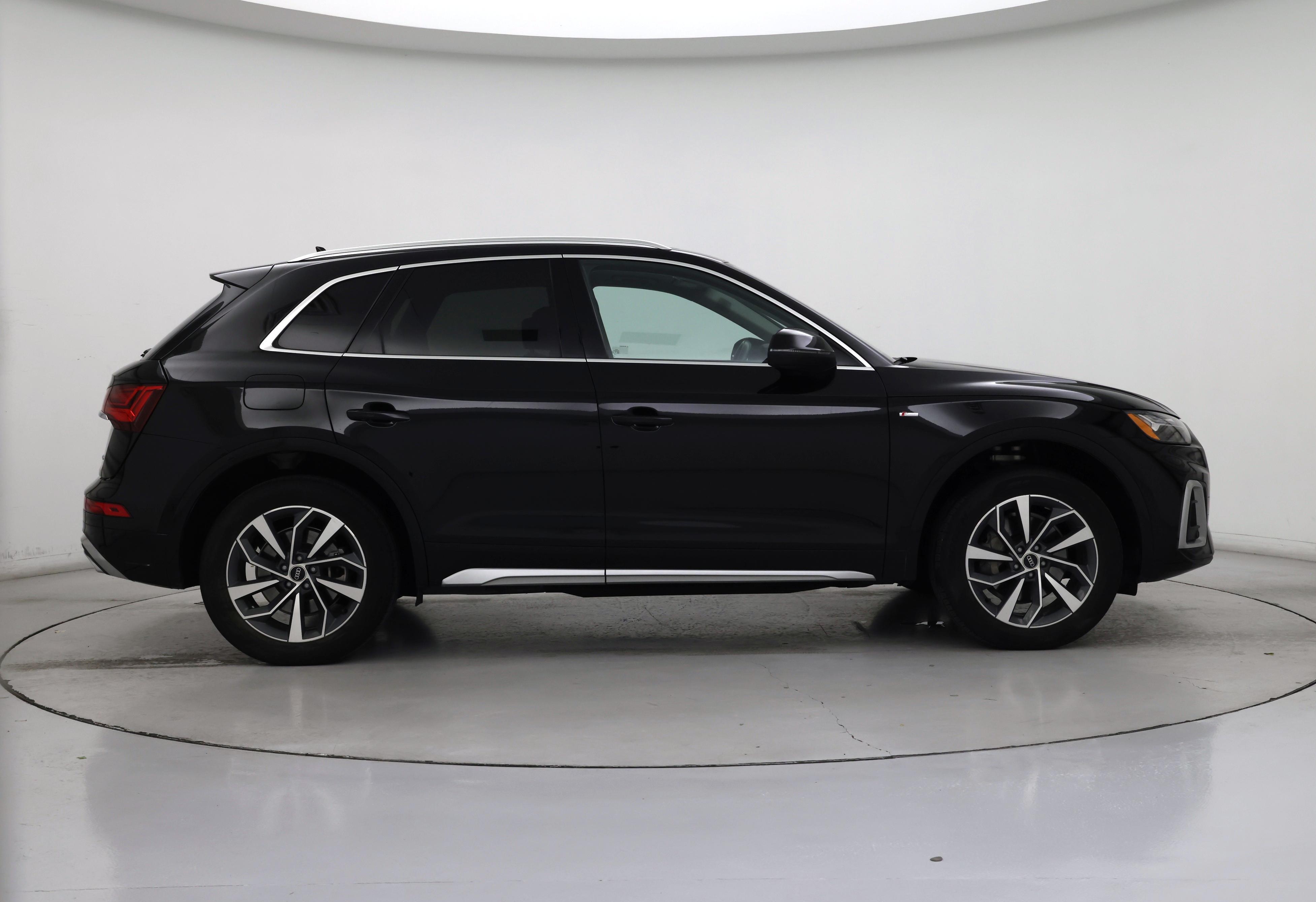 Thumbnail: 2023 Audi Q5 - 7