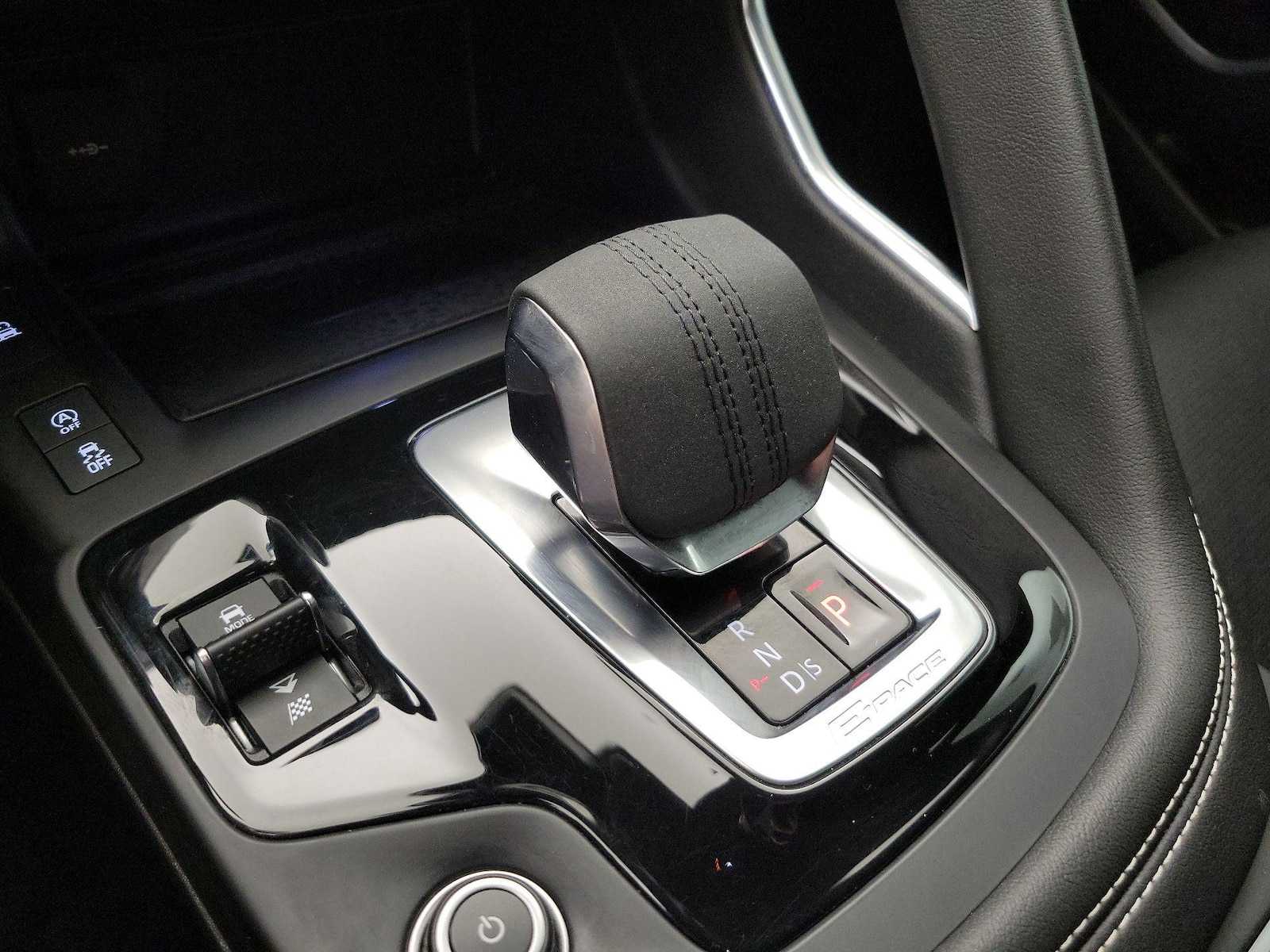 2024 Jaguar E-Pace R-DYNAMIC SE - Photo 19