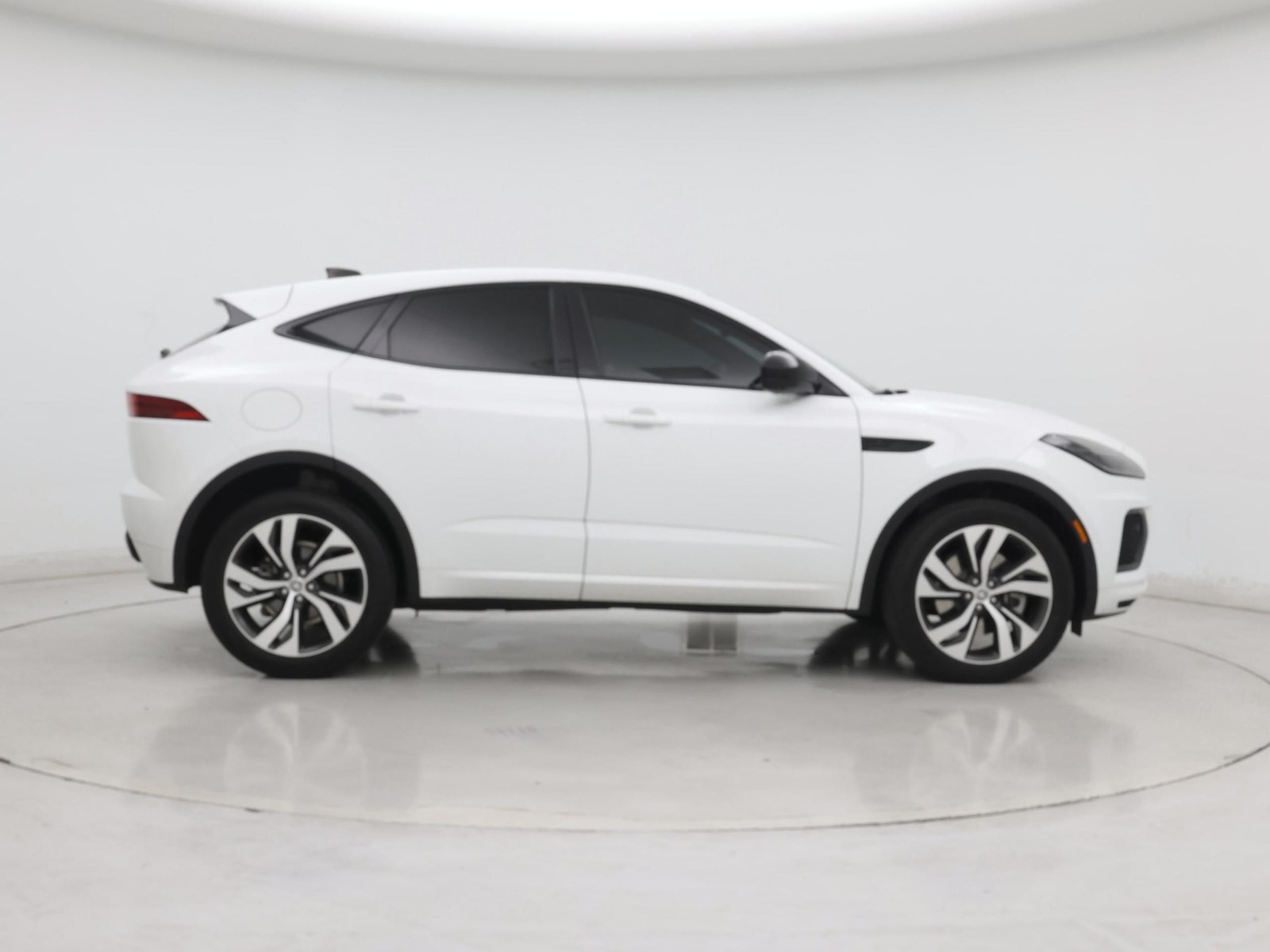 2024 Jaguar E-Pace R-DYNAMIC SE - Photo 8