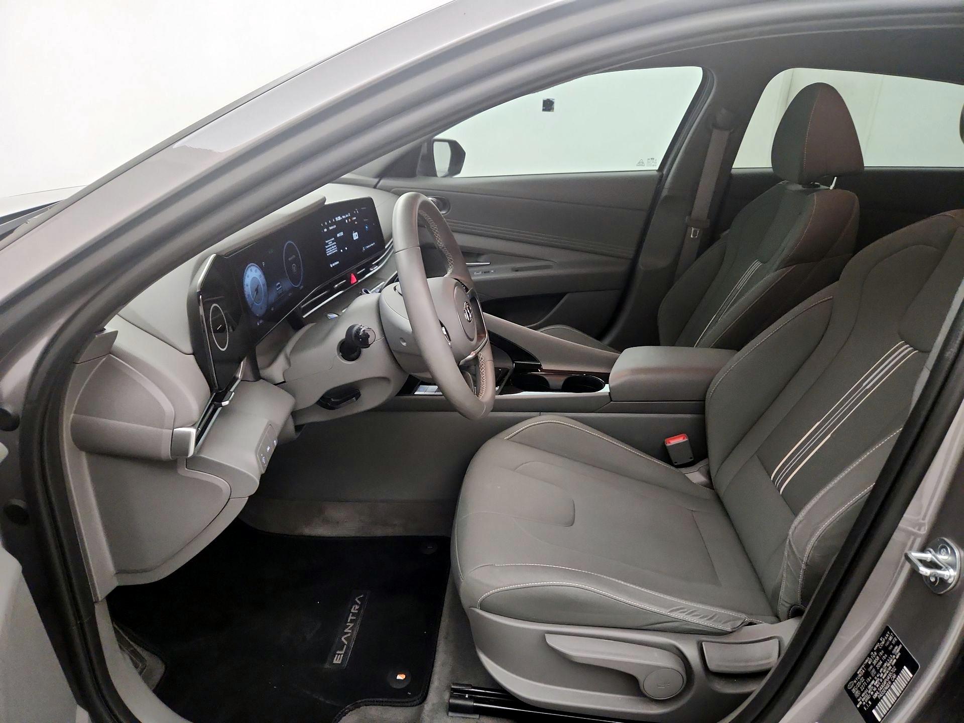Thumbnail: 2023 Hyundai Elantra - 11