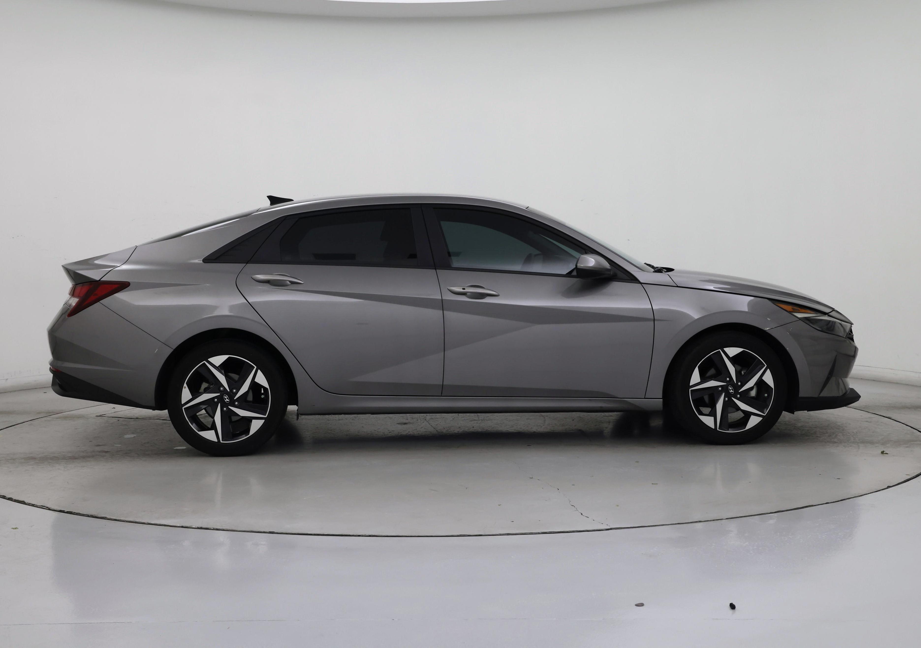 Thumbnail: 2023 Hyundai Elantra - 7