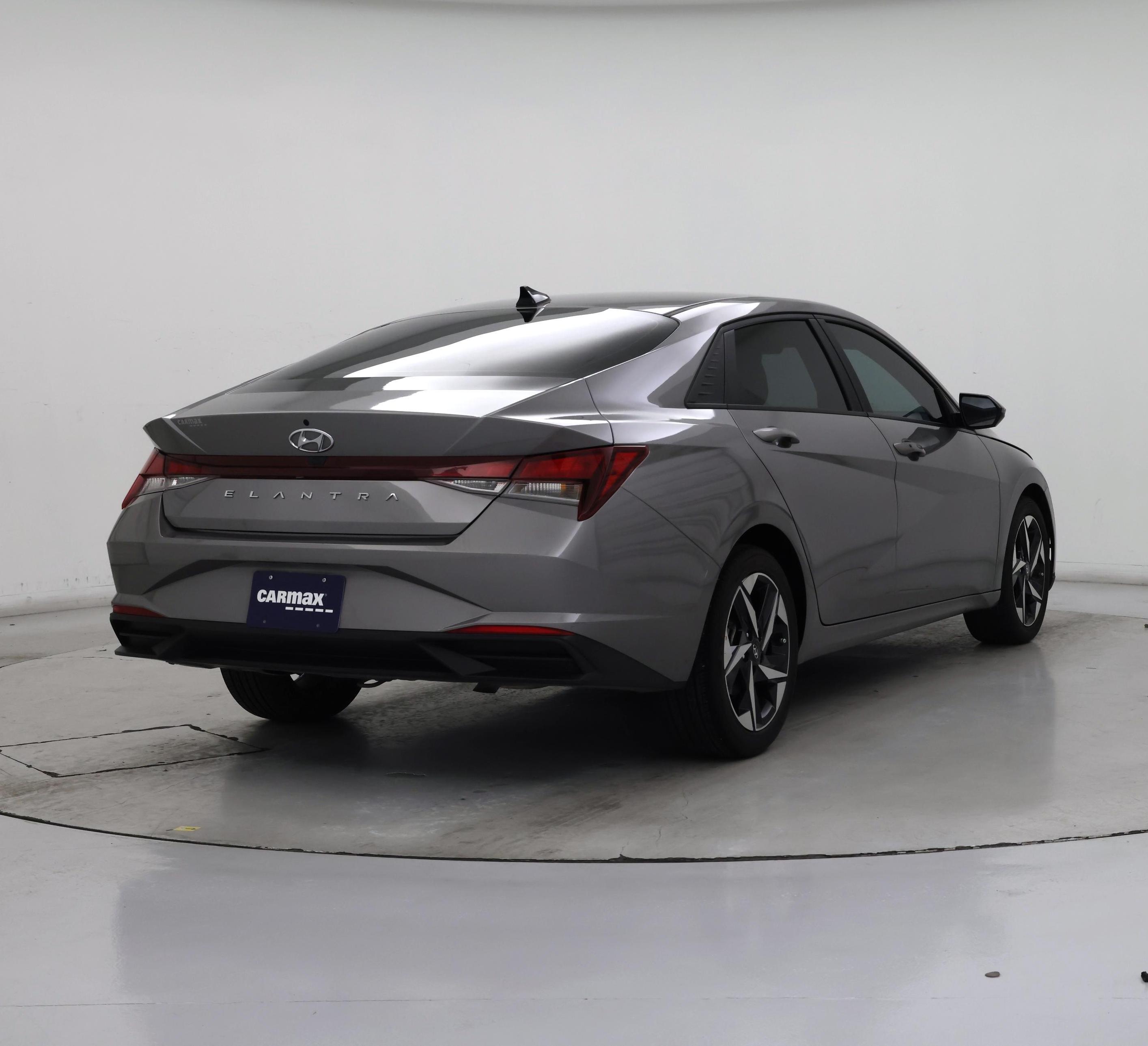 Thumbnail: 2023 Hyundai Elantra - 8
