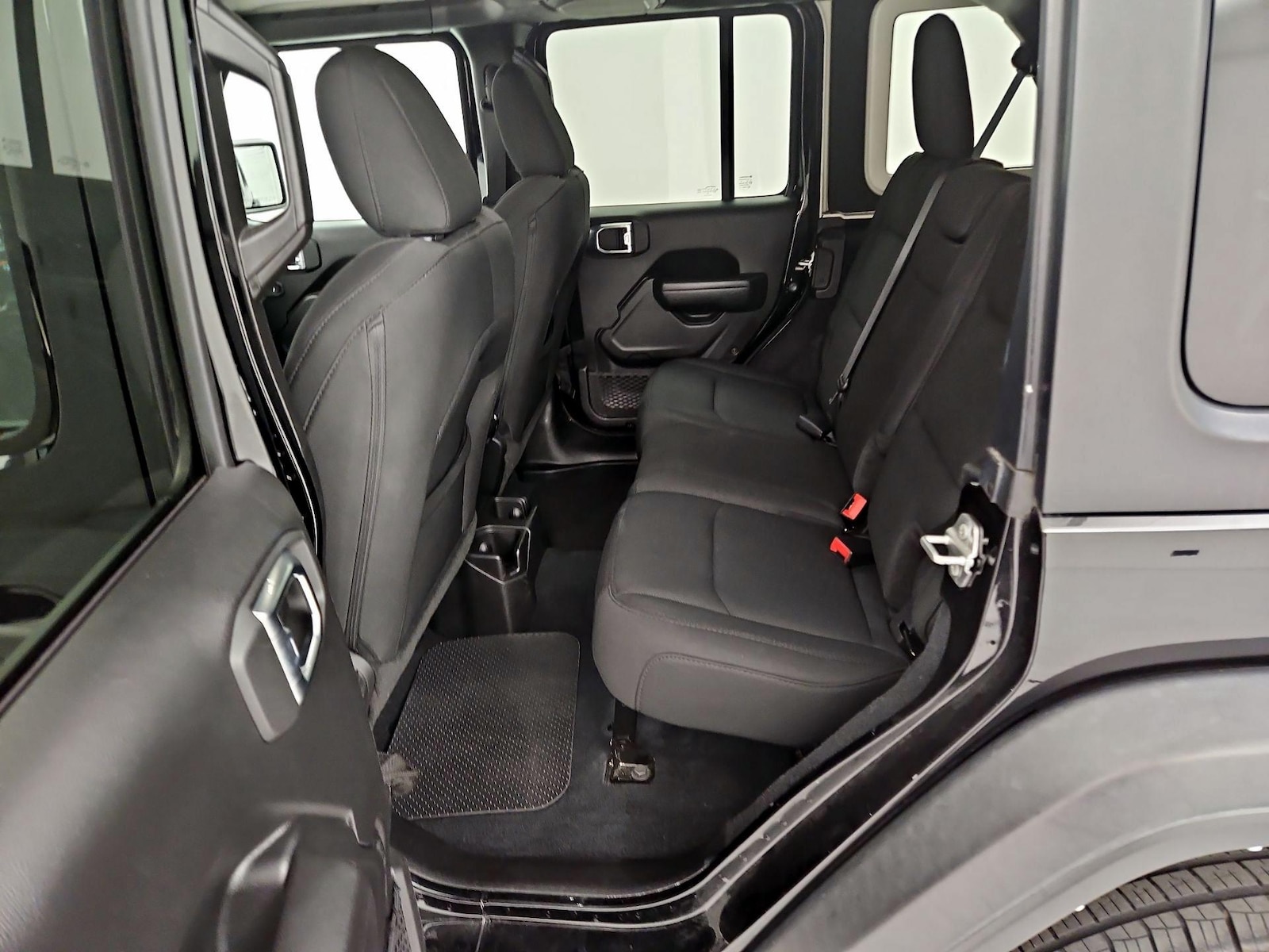 2022 Jeep Wrangler Unlimited Altitude - Photo 20