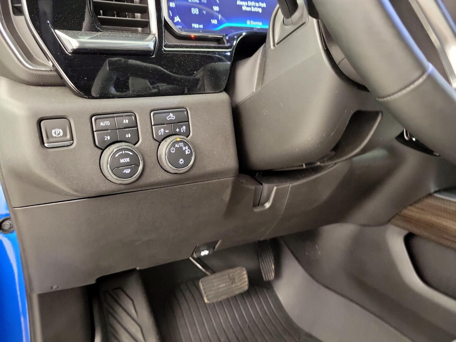 2025 Chevrolet Silverado 1500 LT - Photo 14