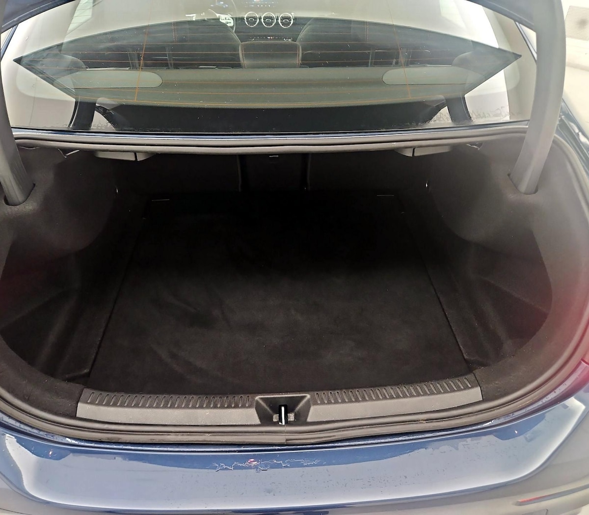 Trunk/Cargo (Seats Up)