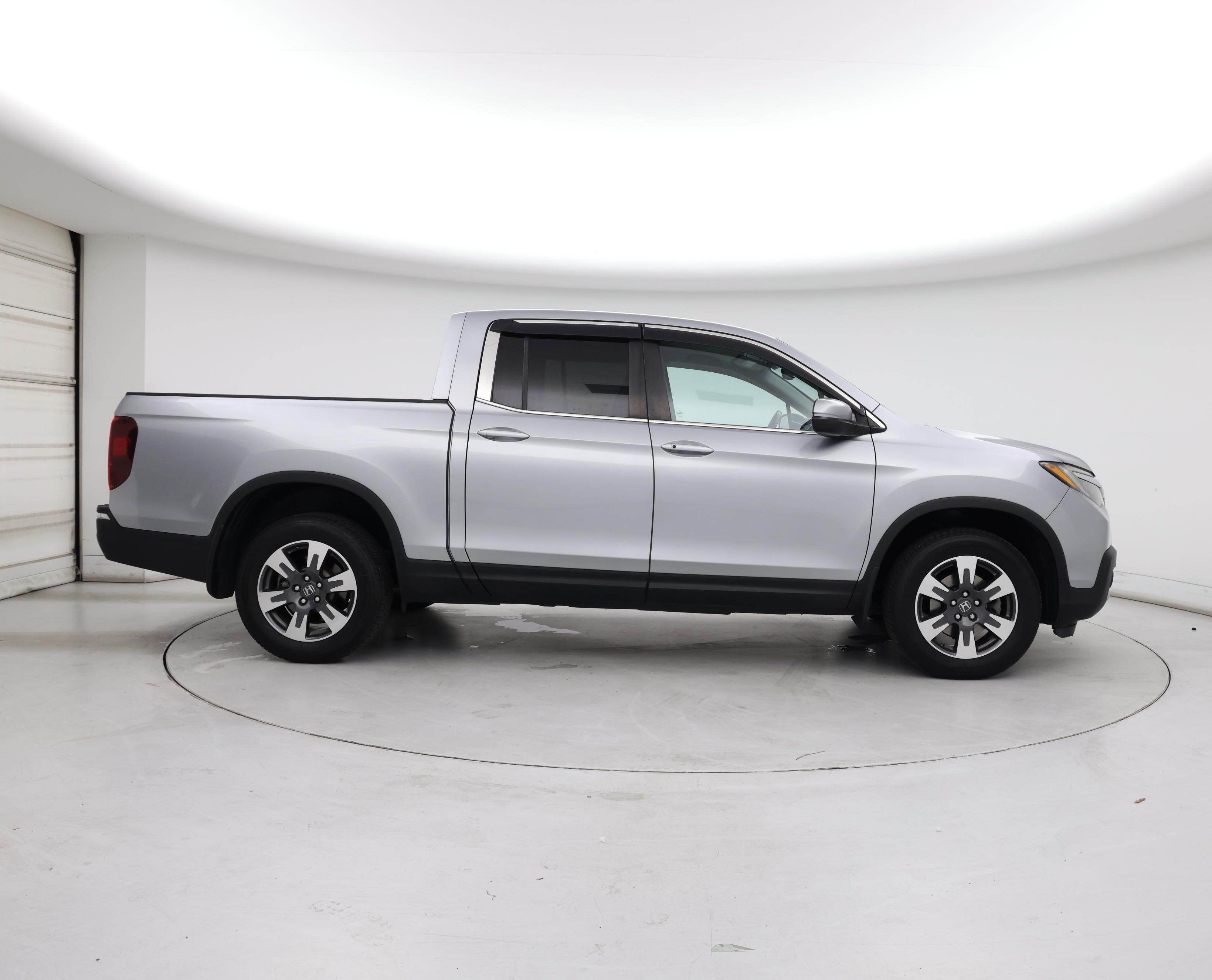 Thumbnail: 2017 Honda Ridgeline - 7