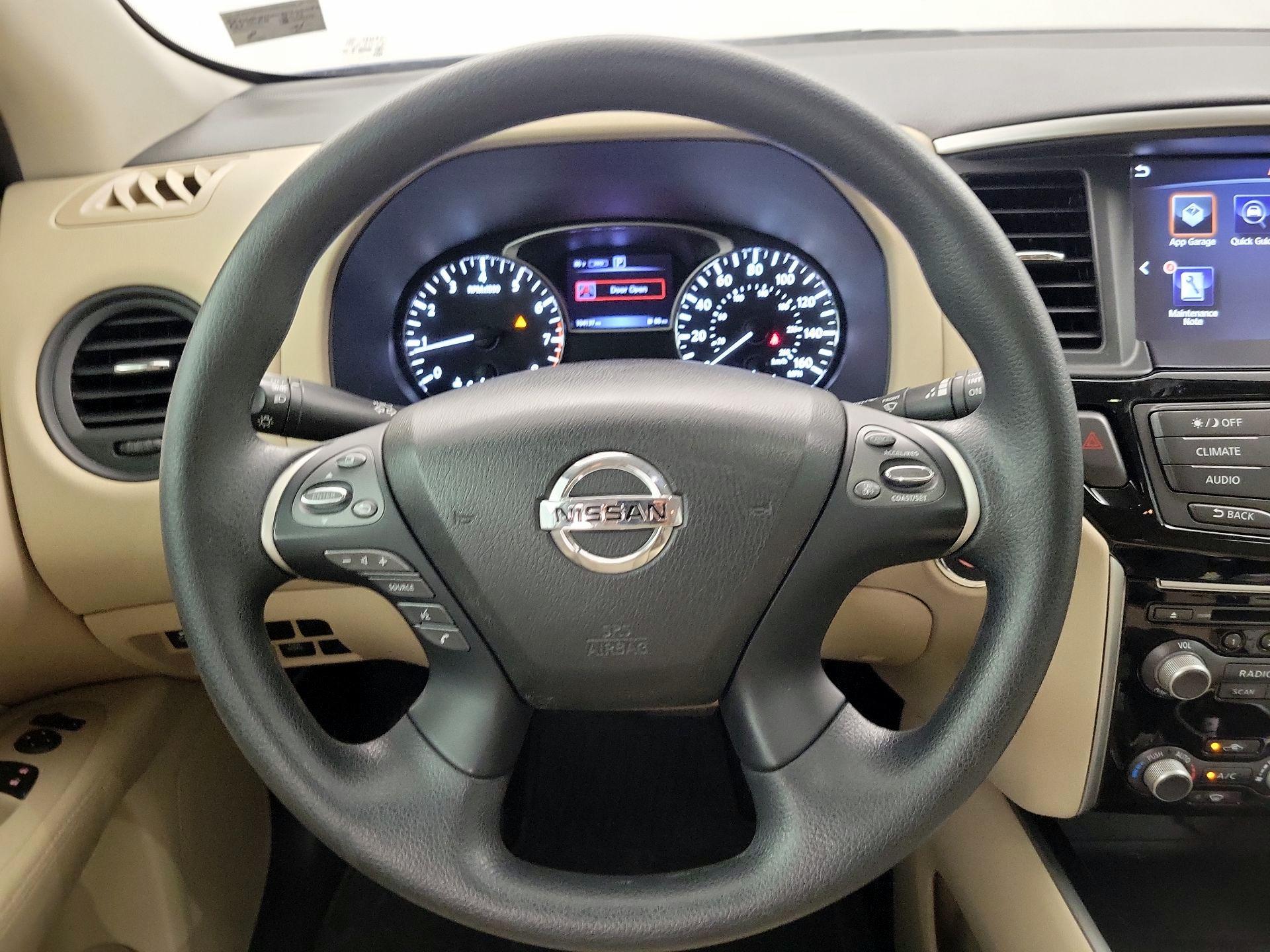 Thumbnail: 2017 Nissan Pathfinder - 10