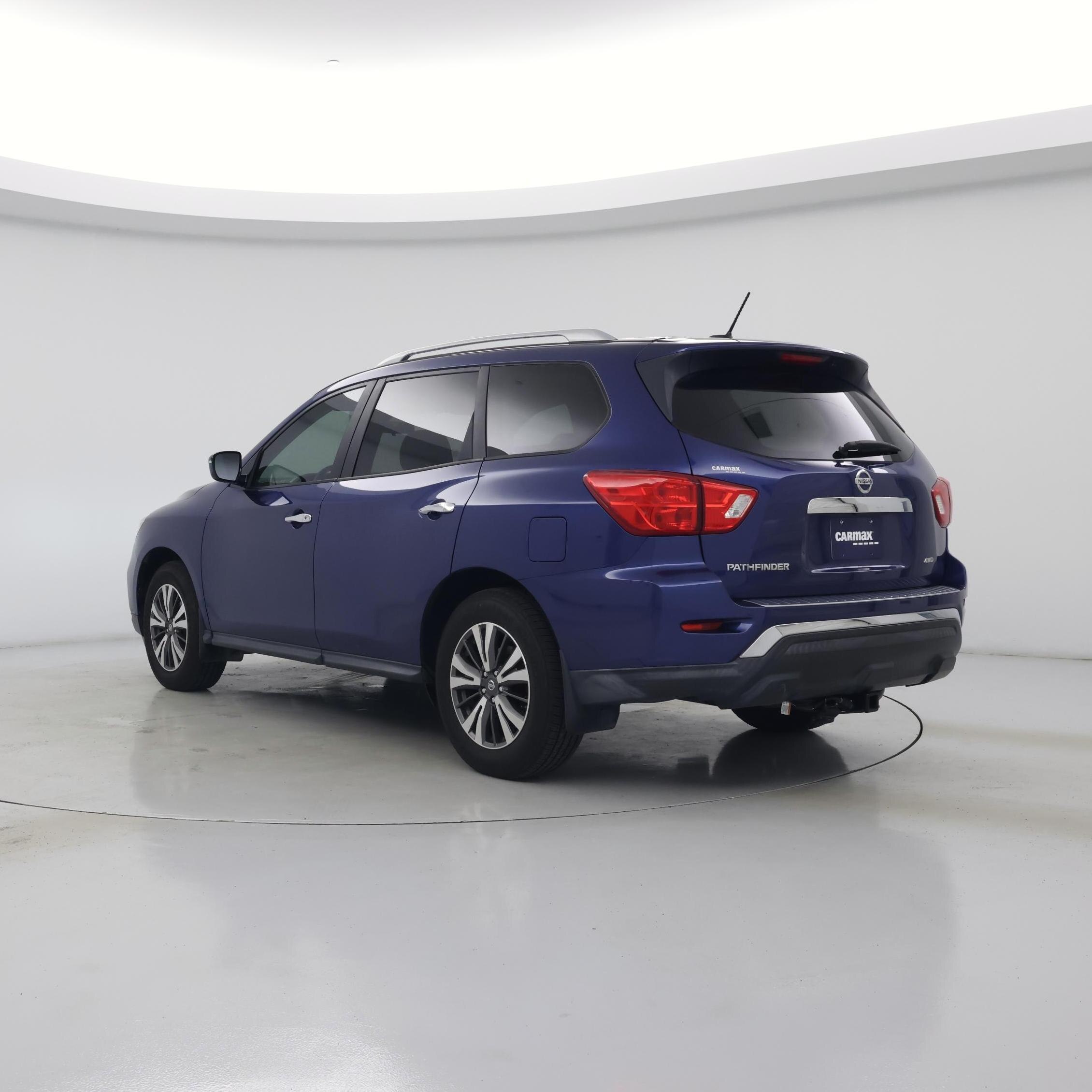 Thumbnail: 2017 Nissan Pathfinder - 2