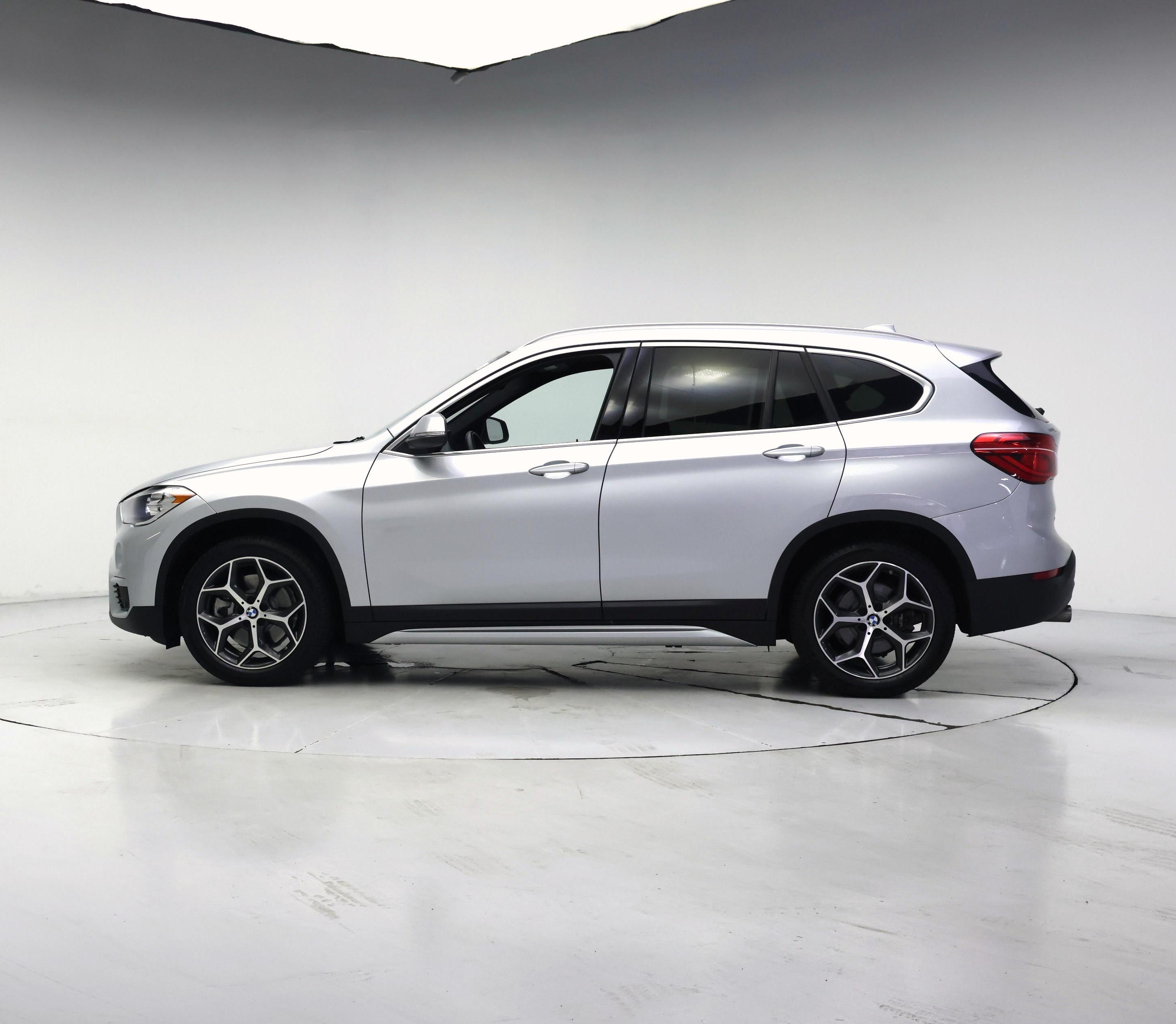 Thumbnail: 2019 BMW X1 - 3