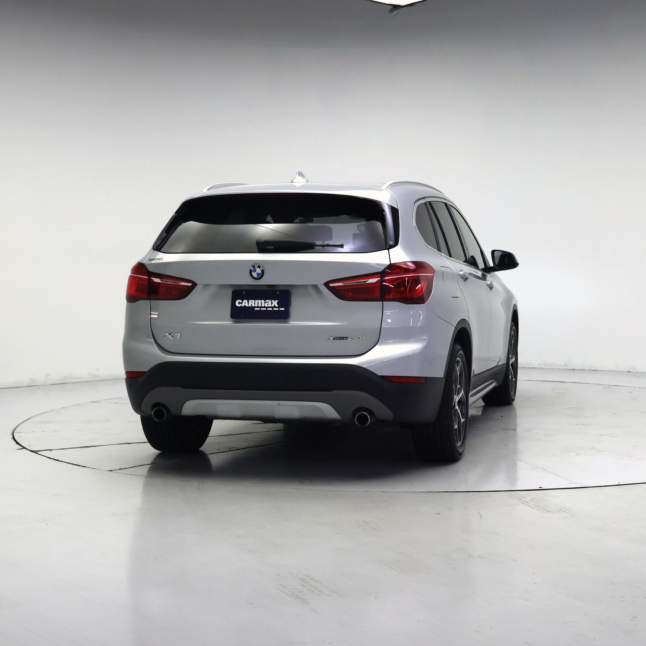 Thumbnail: 2019 BMW X1 - 6