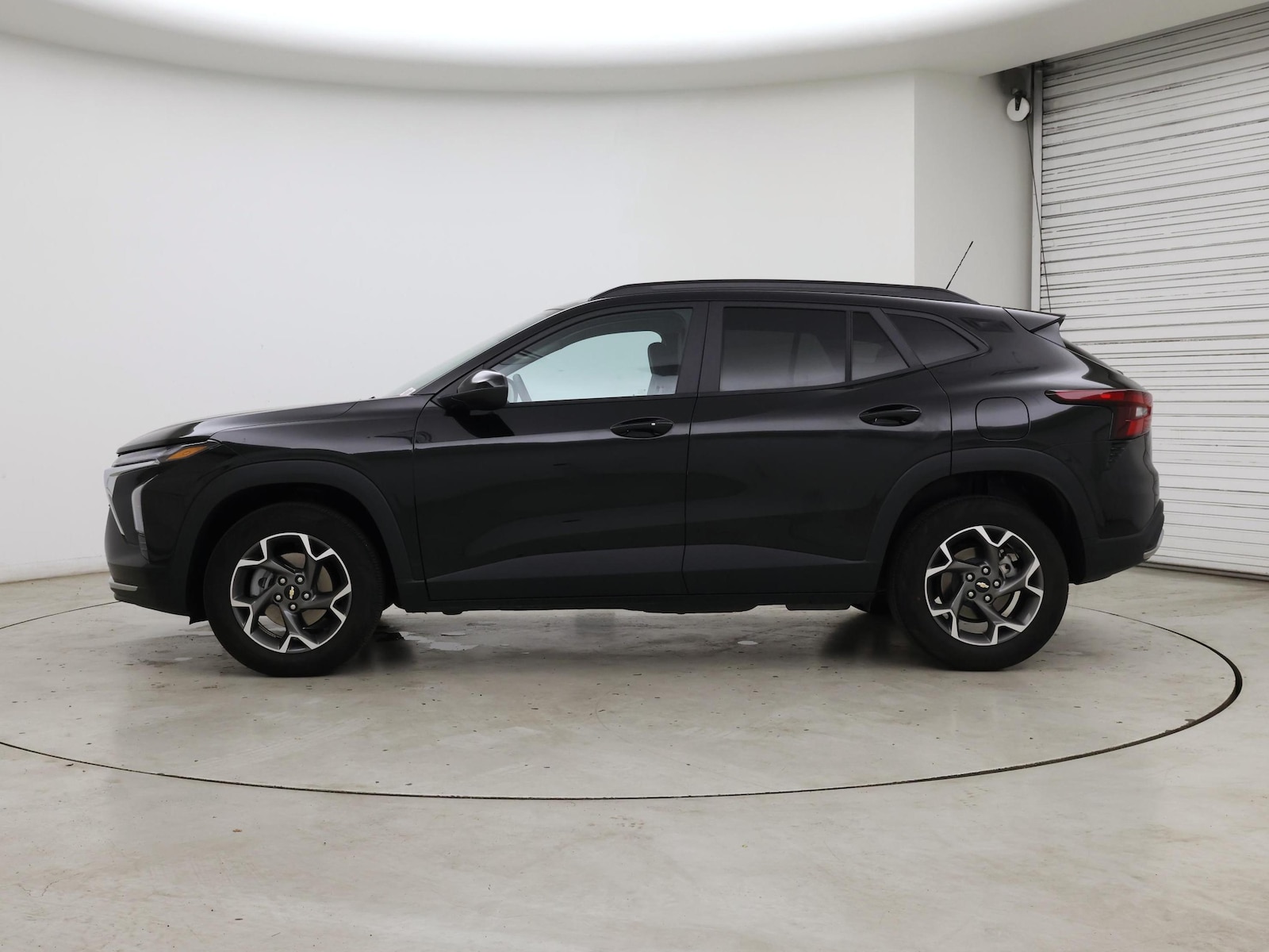 2025 Chevrolet Trax LT - Photo 4
