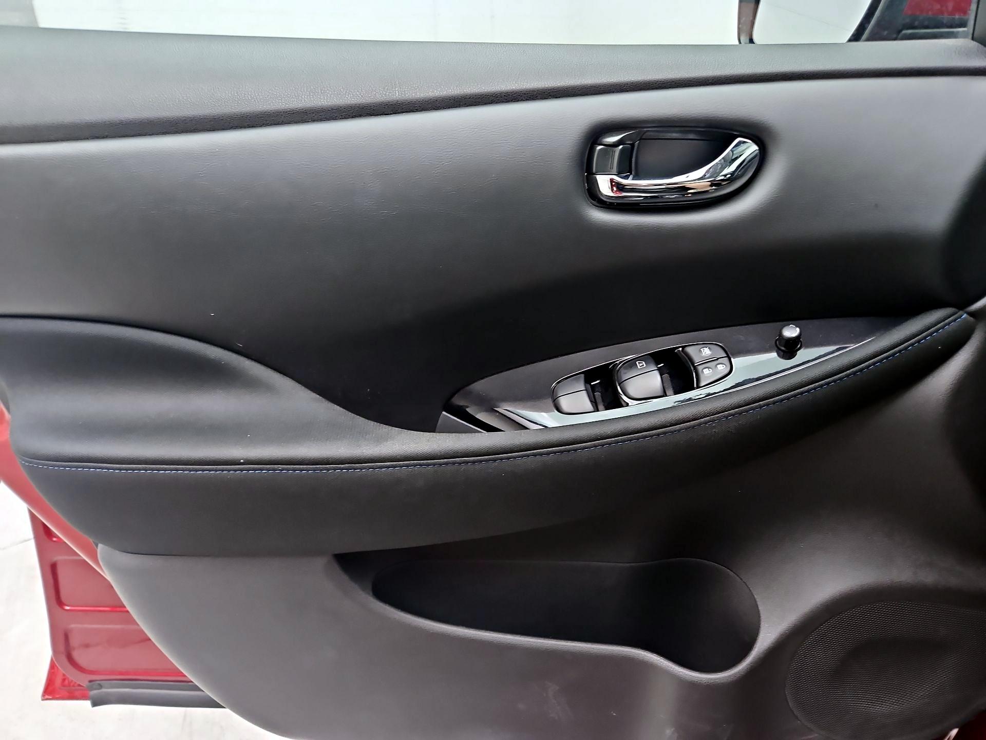 Thumbnail: 2024 Nissan Leaf - 12