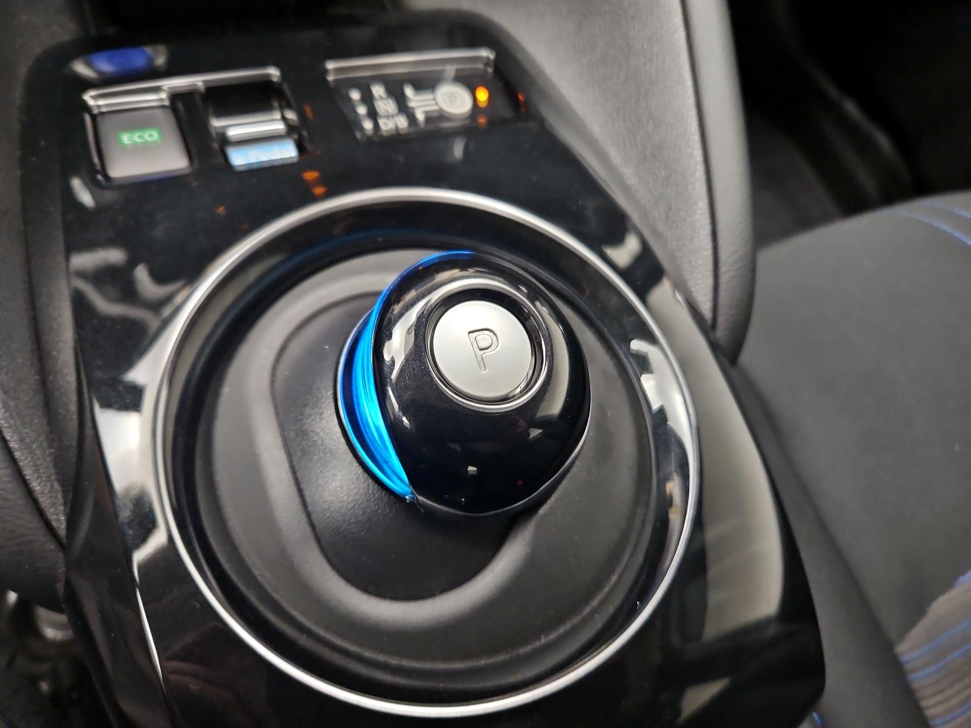 Thumbnail: 2024 Nissan Leaf - 18