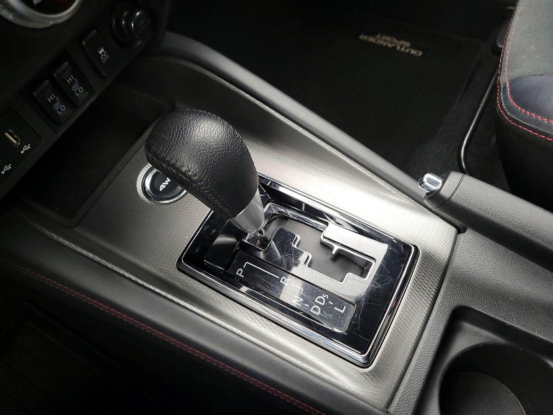 Thumbnail: 2024 Mitsubishi Outlander Sport - 17